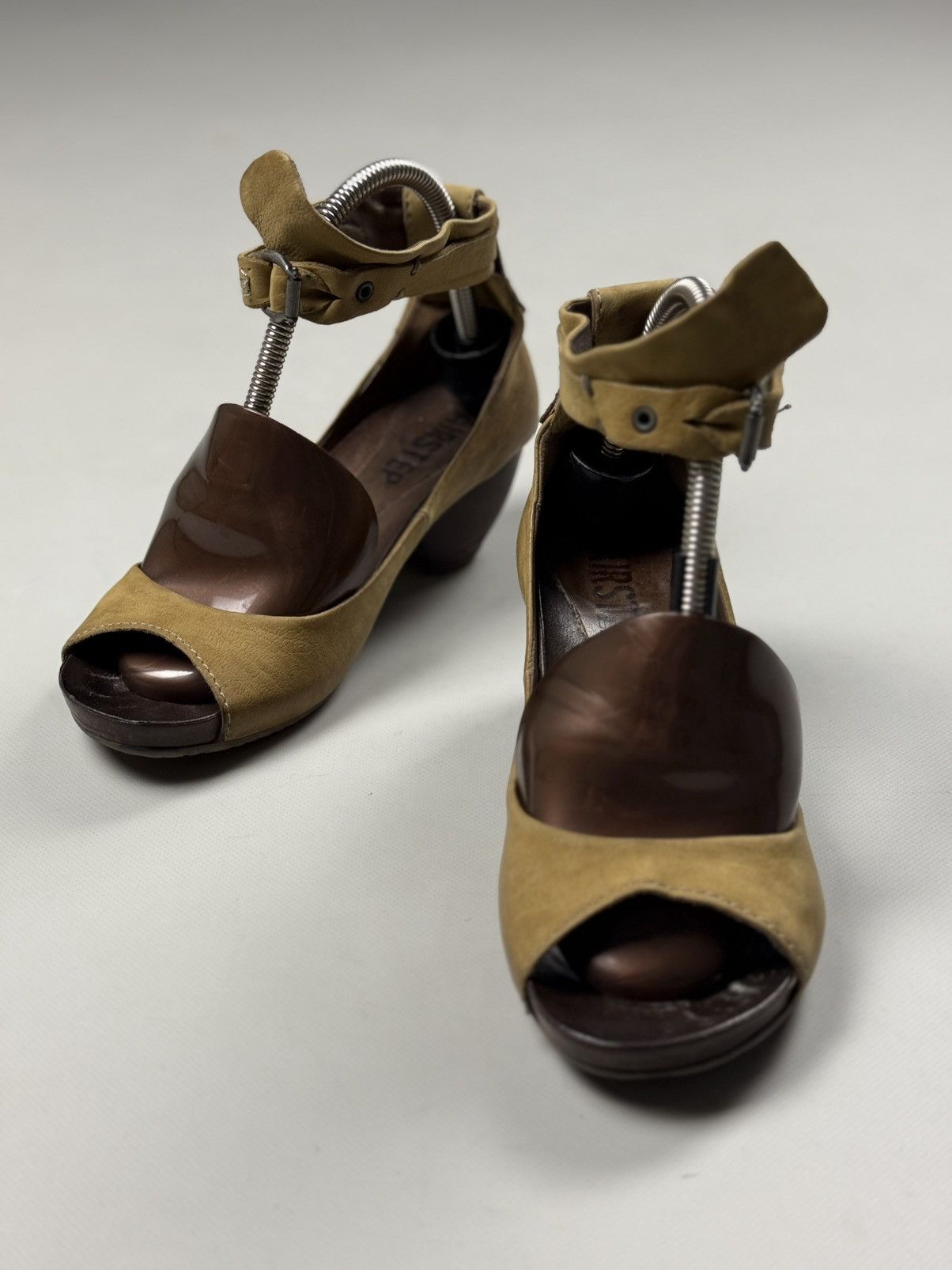 A.S.98 A.S. 98 Airstep Ladies Leather Avant-Garde Heels Shoes Size US 6 / IT 36 - 8 Thumbnail