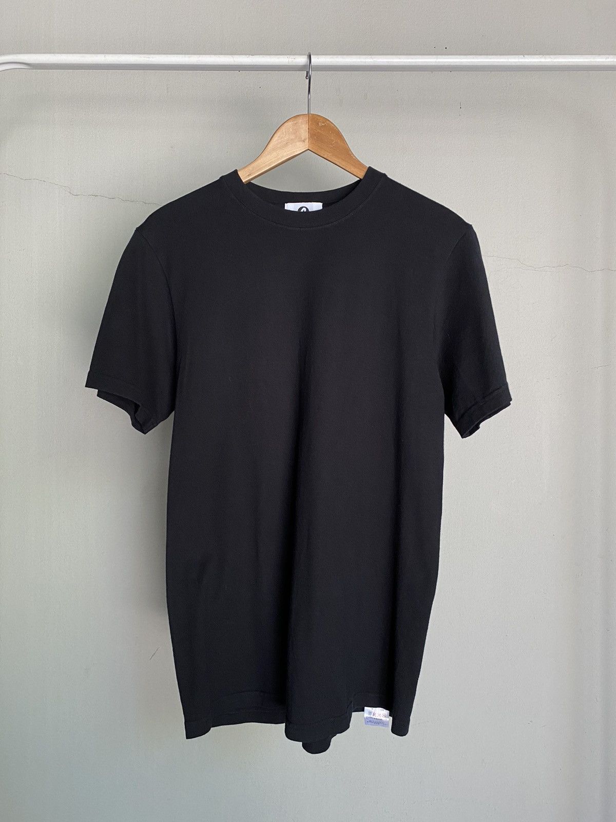 Designer GOOD ENOUGH Black Short Sleeve T-Shirt Size US S / EU 44-46 / 1 - 1 Thumbnail