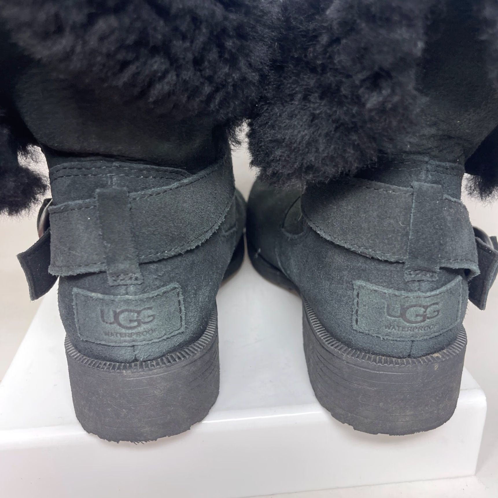 Ugg UGG Bodie Boots Women 8 Black Suede Sheepskin Lined Ankle Boot - Pull On - Buckle - Leather Shearling - Flat Heel - Motorcycle, 90s, Fall - Womens Size US 8 / IT 38 - 6 Thumbnail