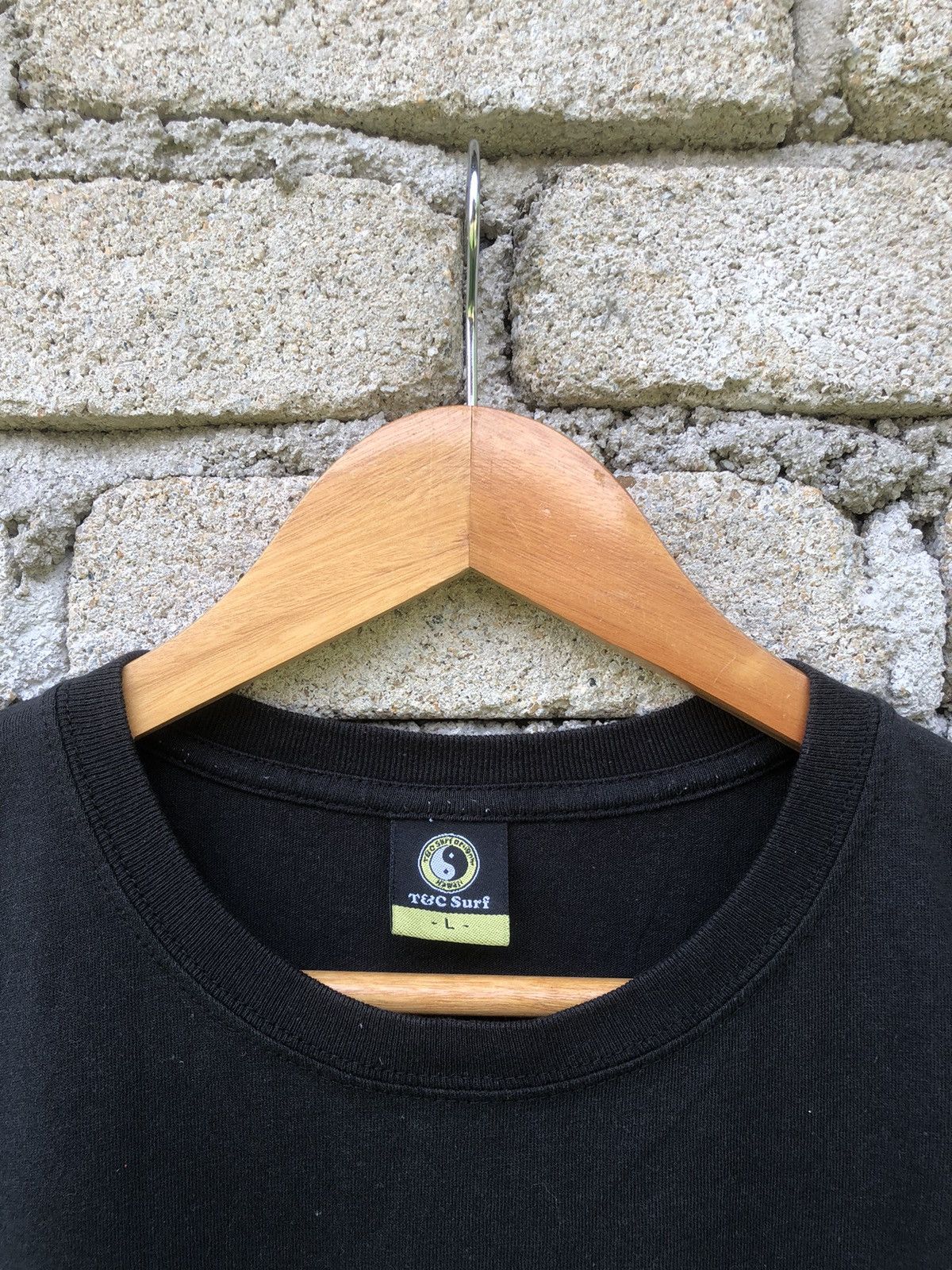 Japanese Brand Vintage Y2K T&C Surf Hawaii Crazy Backhit Tee Size US L / EU 52-54 / 3 - 10 Thumbnail