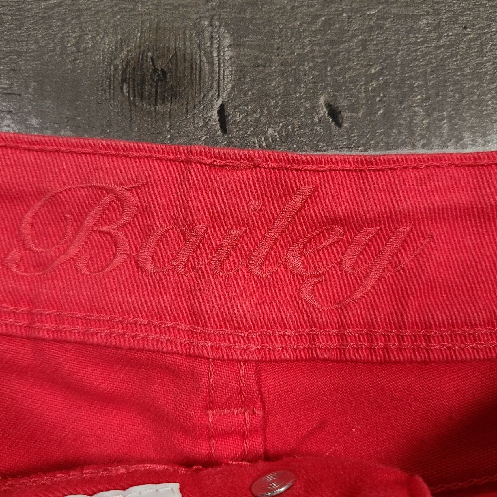 Denime dELiA*s Shorts Womens 00 Red Bailey Boyfriend Low Rise Cuffed Medium Wash Denim Size 24" / US 00 / IT 34 - 4 Thumbnail