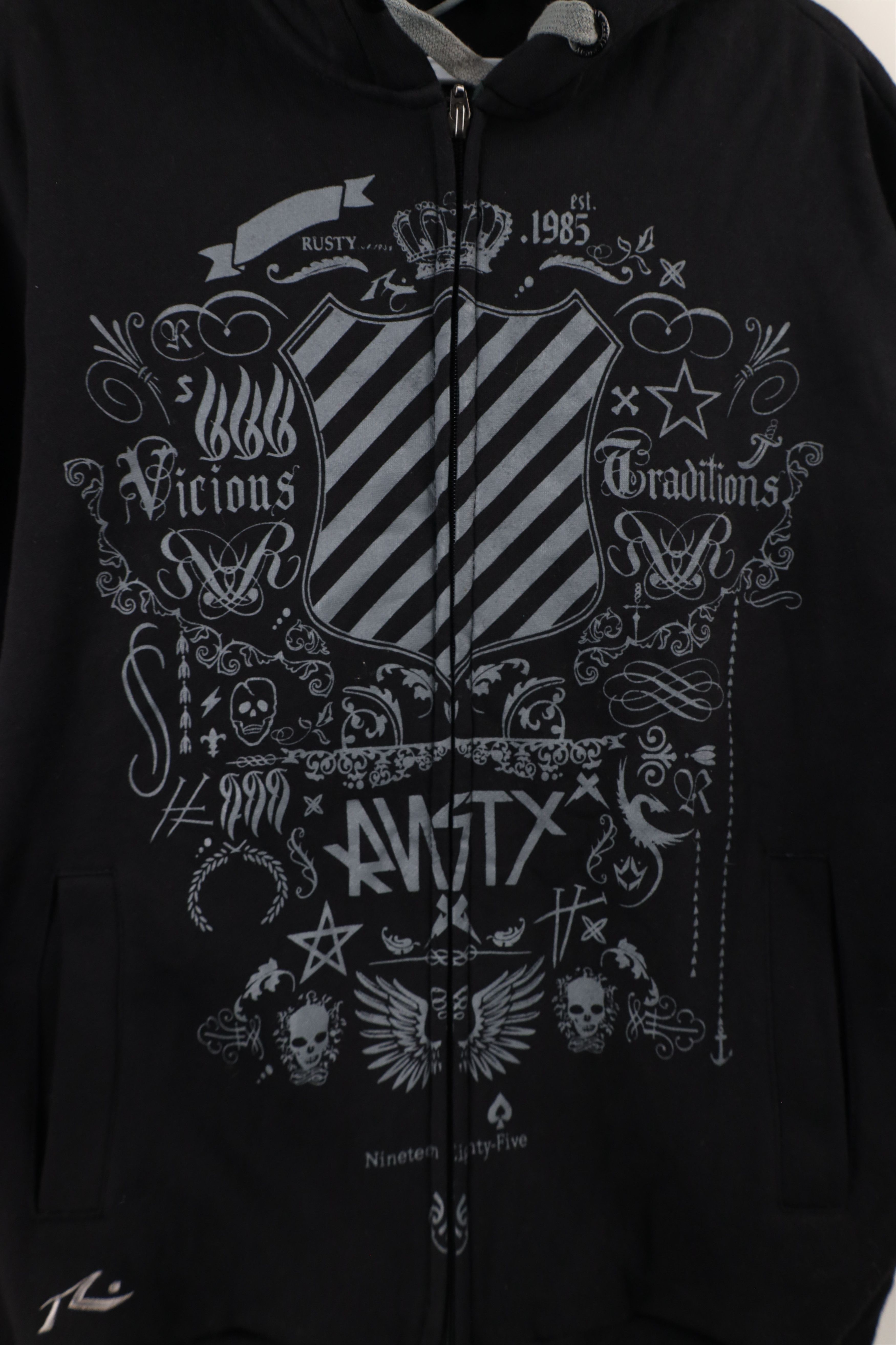 Rusty × Vintage Vintage Y2K Rusty Surfing Tribal Skull MMA Full Zip Hoodie Size US S / EU 44-46 / 1 - 7 Thumbnail