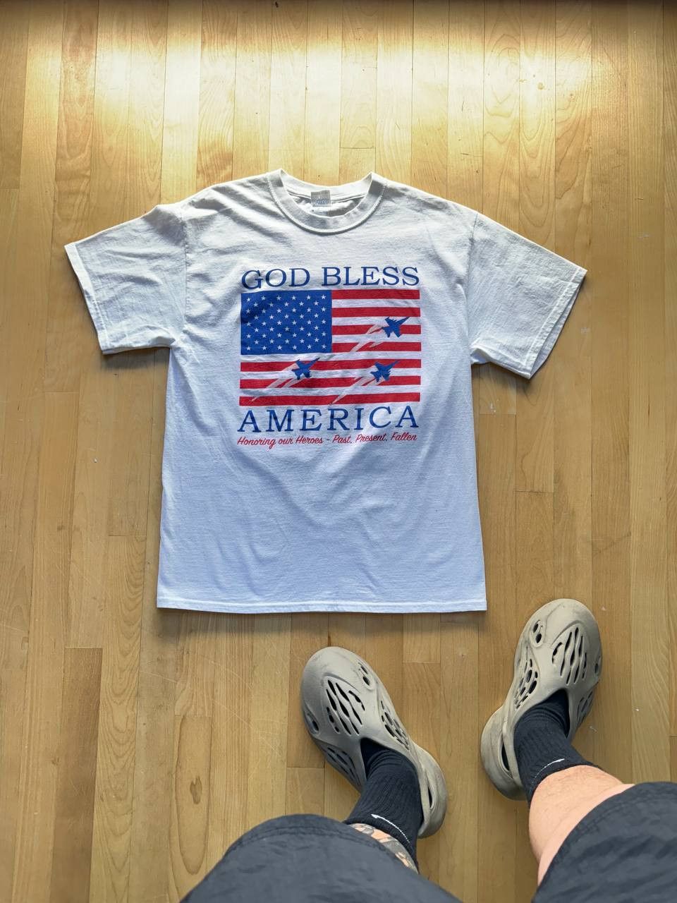 Vintage Vintage T-Shirt Tee Made in USA God Blass America 🇺🇸 90s Y2k Size US M / EU 48-50 / 2 - 1 Thumbnail