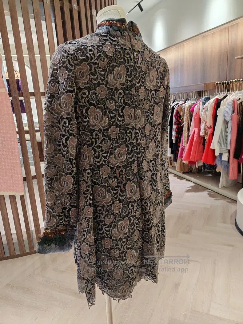 Valentino Valentino Heavy work dress Size S / US 4 / IT 40 - 3 Thumbnail