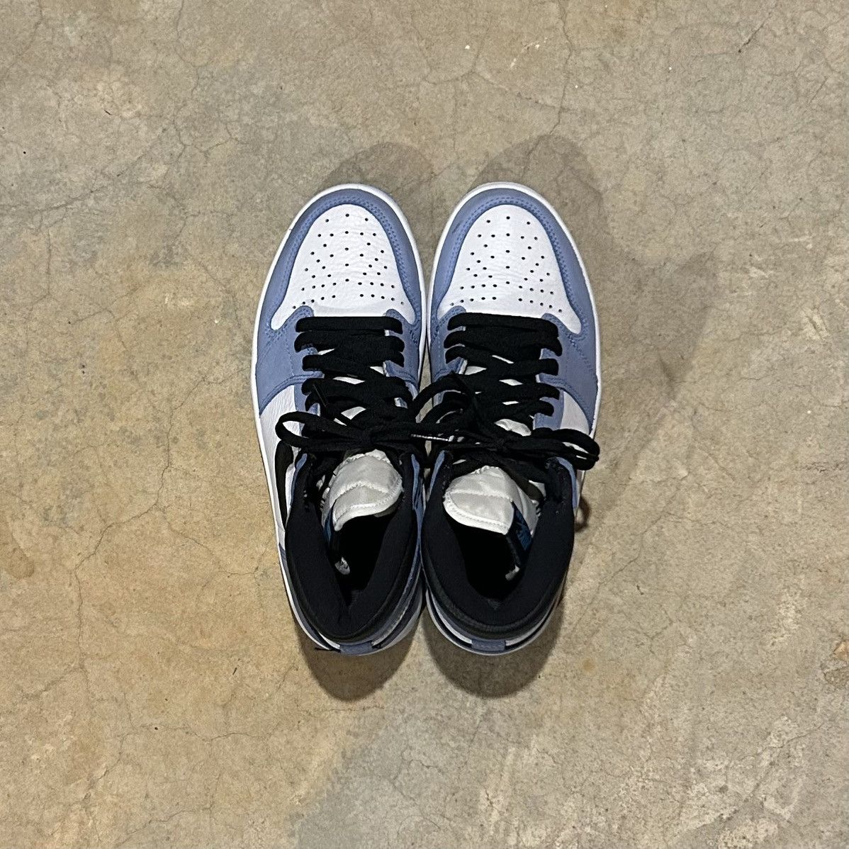 Jordan Brand × Nike Air Jordan 1 Retro High OG University Blue 2021 US 8.5 Size US 8.5 / EU 41-42 - 13 Thumbnail