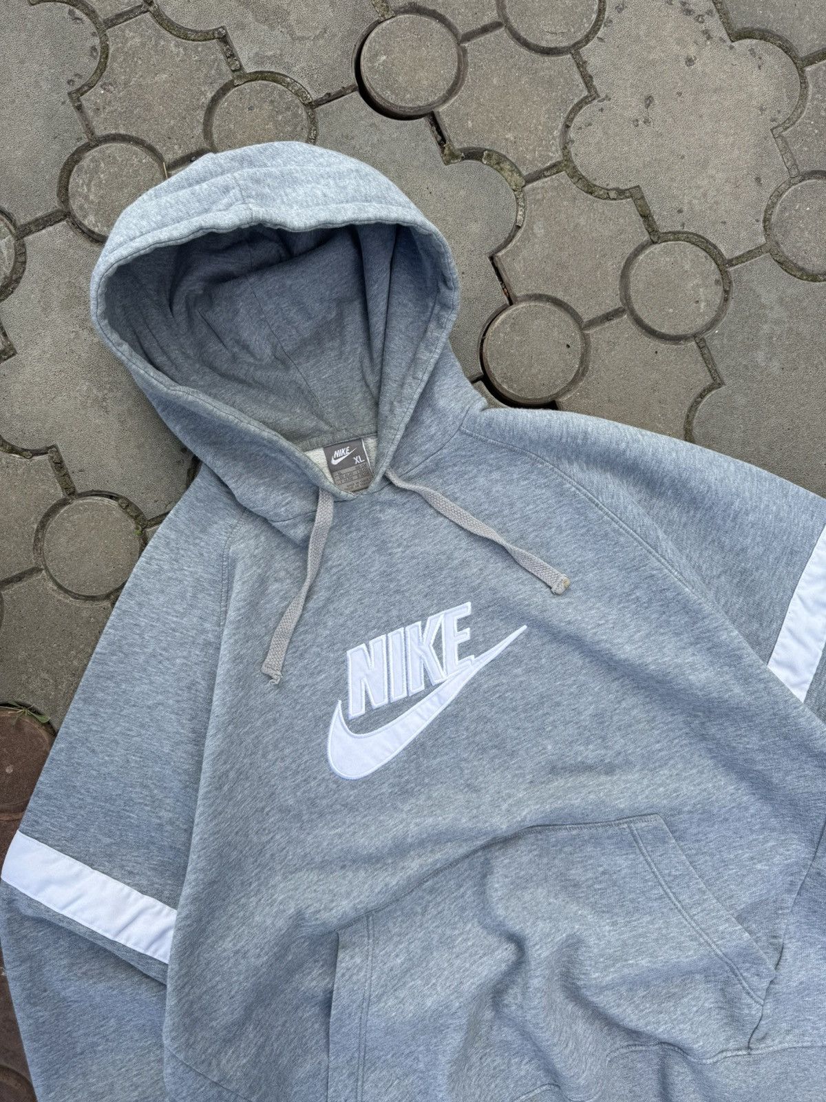 Nike Vintage Nike Center Swoosh Baggy Hoodie Y2K Size US XL / EU 56 / 4 - 4 Thumbnail