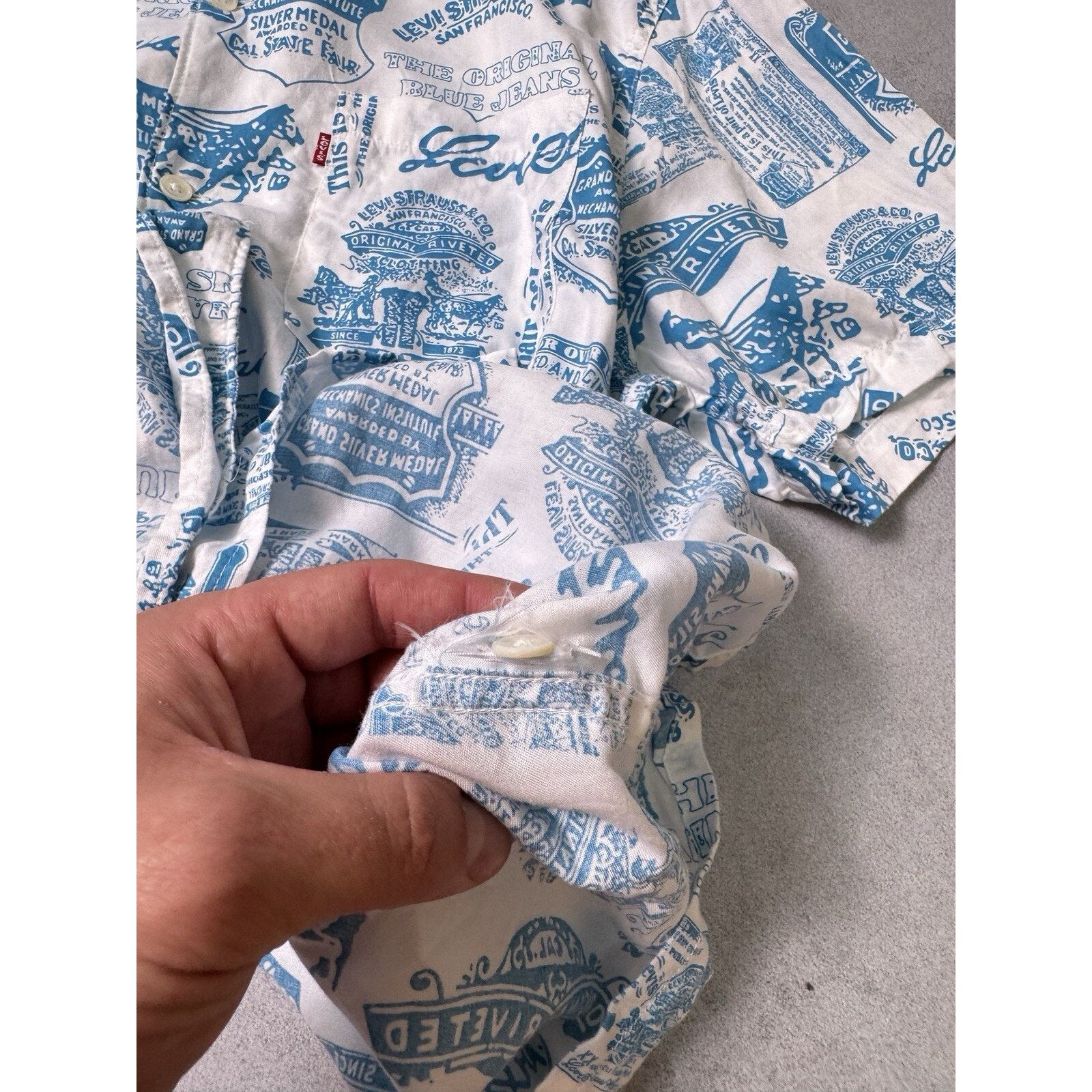 Levi's Levis Short Sleeve Men Button Up Short Size M Blue/White Size US M / EU 48-50 / 2 - 9 Thumbnail