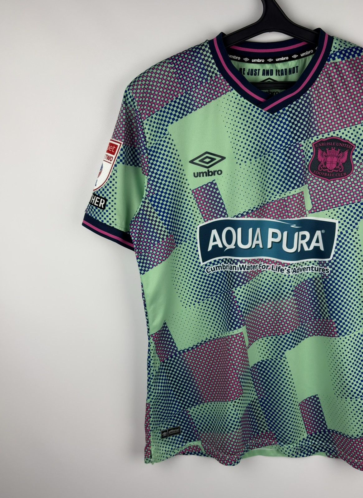 Umbro Umbro Carlisle United 24/25 Vela #16 Football Soccer Jersey Size US M / EU 48-50 / 2 - 3 Thumbnail