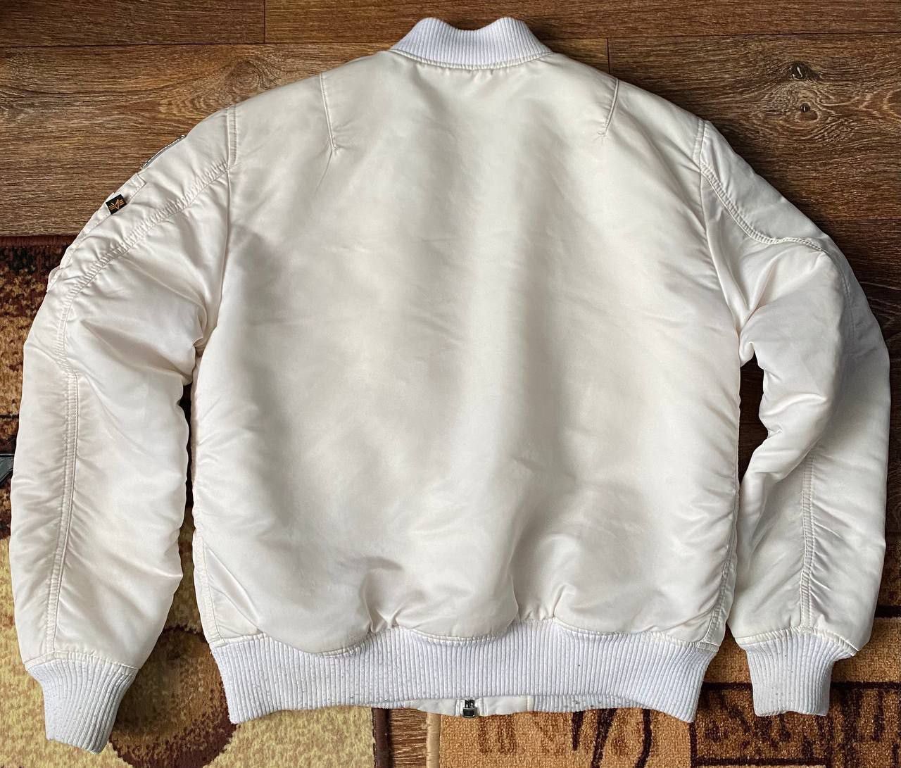 Alpha Industries × Vintage white bomber alpha industries Size US M / EU 48-50 / 2 - 2 Thumbnail