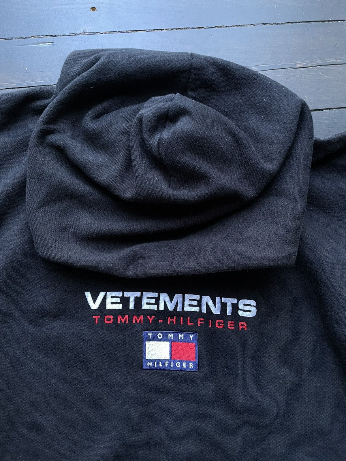 Vetements Vetements x Tommy Hilfiger hoodie Size US L / EU 52-54 / 3 - 3 Thumbnail