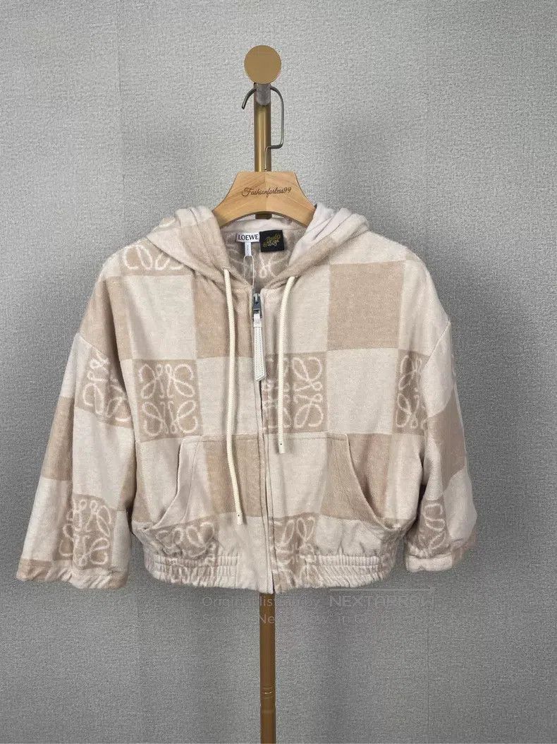 Loewe Loewe Jacquard Short Hooded Zipper Seven-Quarter Sleeve Sw Size XS / US 0-2 / IT 36-38 - 1 Thumbnail