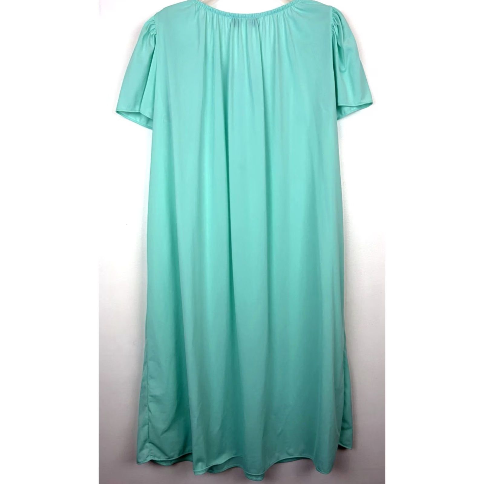 Vintage Miss Elaine Nightgown Small Green Embroidered Nylon Flutter Sleeves Size ONE SIZE - 2 Thumbnail