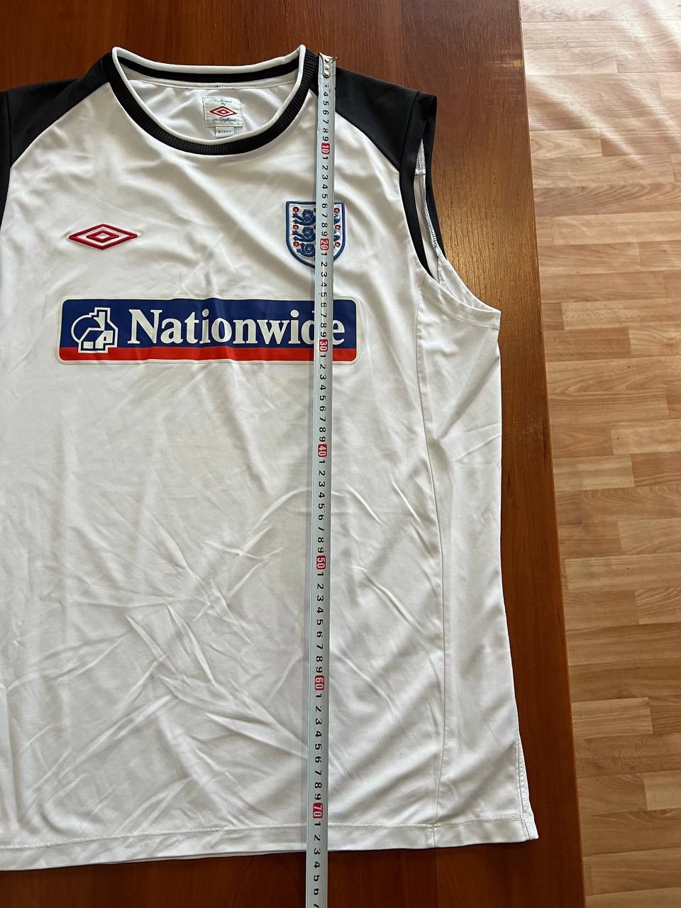 Umbro 2009/10 ENGLAND TEAM TRAINING SOCCER FOOTBALL JERSEY VEST XL Size US XL / EU 56 / 4 - 14 Thumbnail
