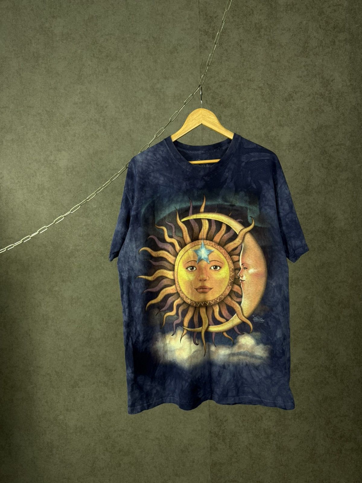 The Mountain The Mountain Sun And Moon made in USA tee Size US L / EU 52-54 / 3 - 1 Thumbnail