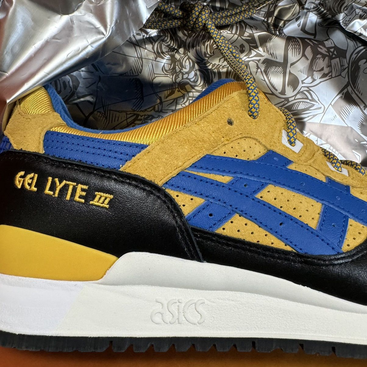 Asics × Kith × Marvel Comics ASICS Kith Marvel Wolverine Gel Lyte III Size US 10.5 / EU 43-44 - 5 Thumbnail