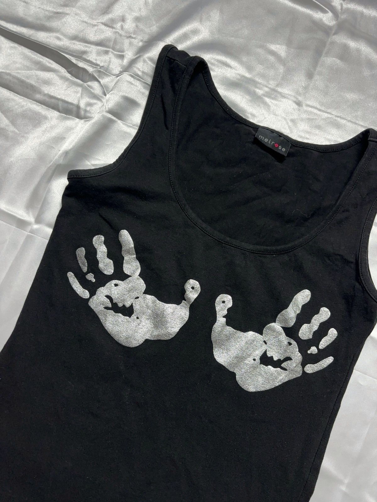 Vintage Vintage printed tank top “hands” Size S / US 4 / IT 40 - 2 Thumbnail