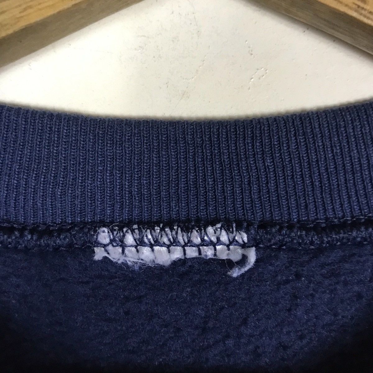 Vintage Vintage Federal Bureau of Investigation Pullover Jumper Size US M / EU 48-50 / 2 - 7 Thumbnail