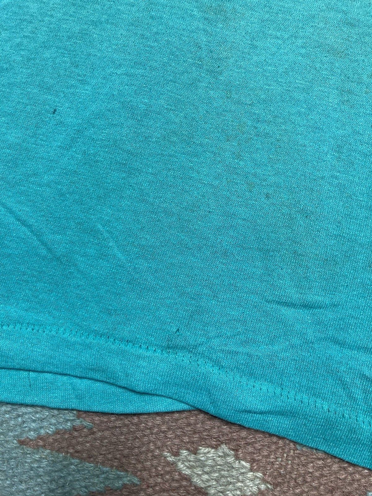 Vintage Vtg 80s sleeveless pocket t shirt blank muscle soft medium Size US M / EU 48-50 / 2 - 2 Thumbnail