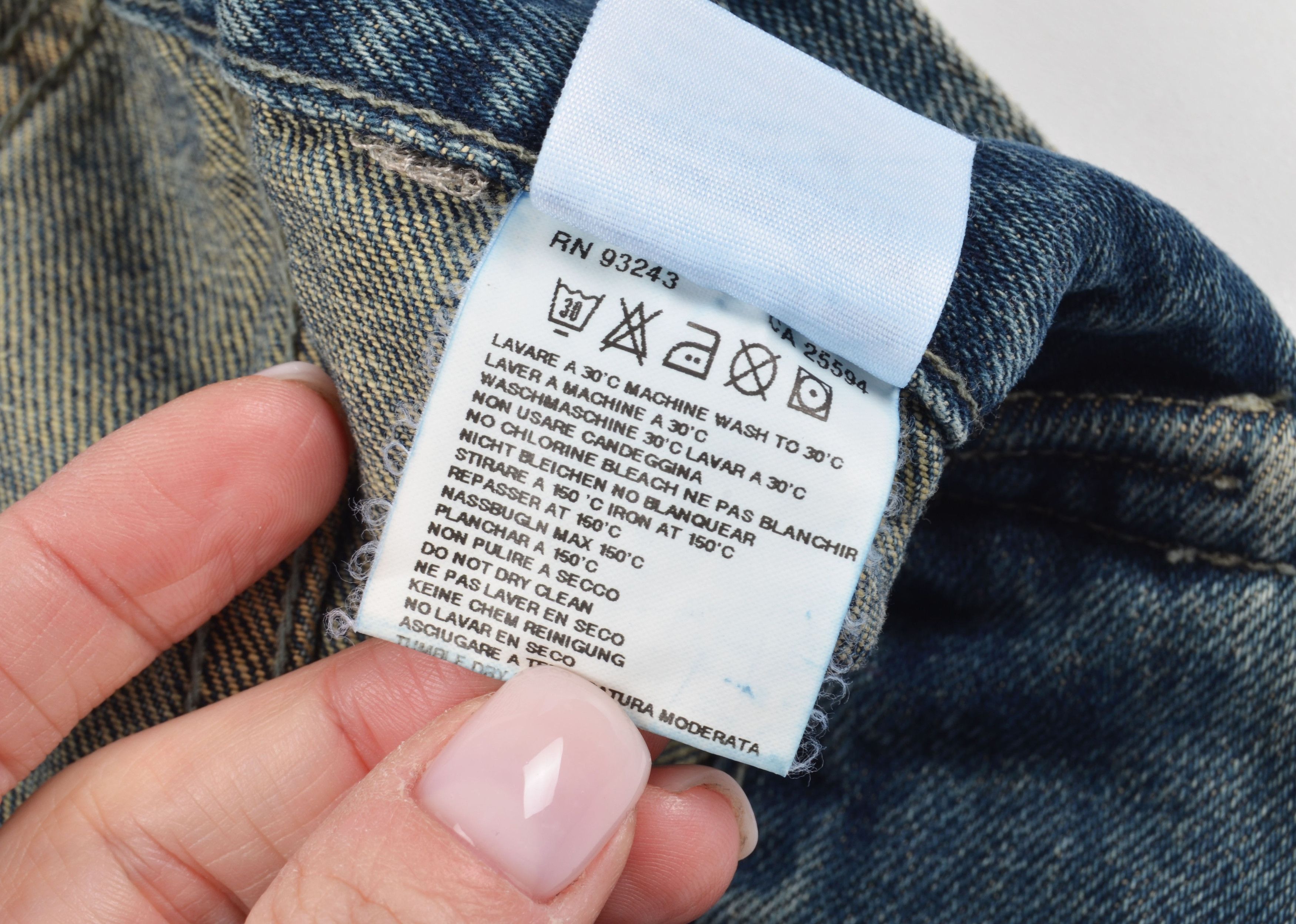 Diesel Vintage Diesel Y2K Grunge Punk Raw Neck Faded Denim Vest Size S / US 4 / IT 40 - 9 Thumbnail