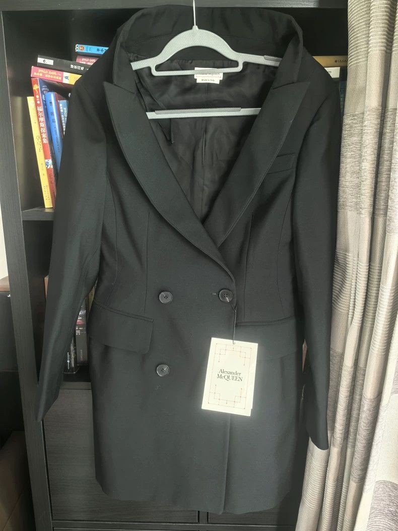 Alexander McQueen Alexander McQUEEN size 42 Wool coat 2505-Nextarrow Size L / US 10 / IT 46 - 1 Thumbnail