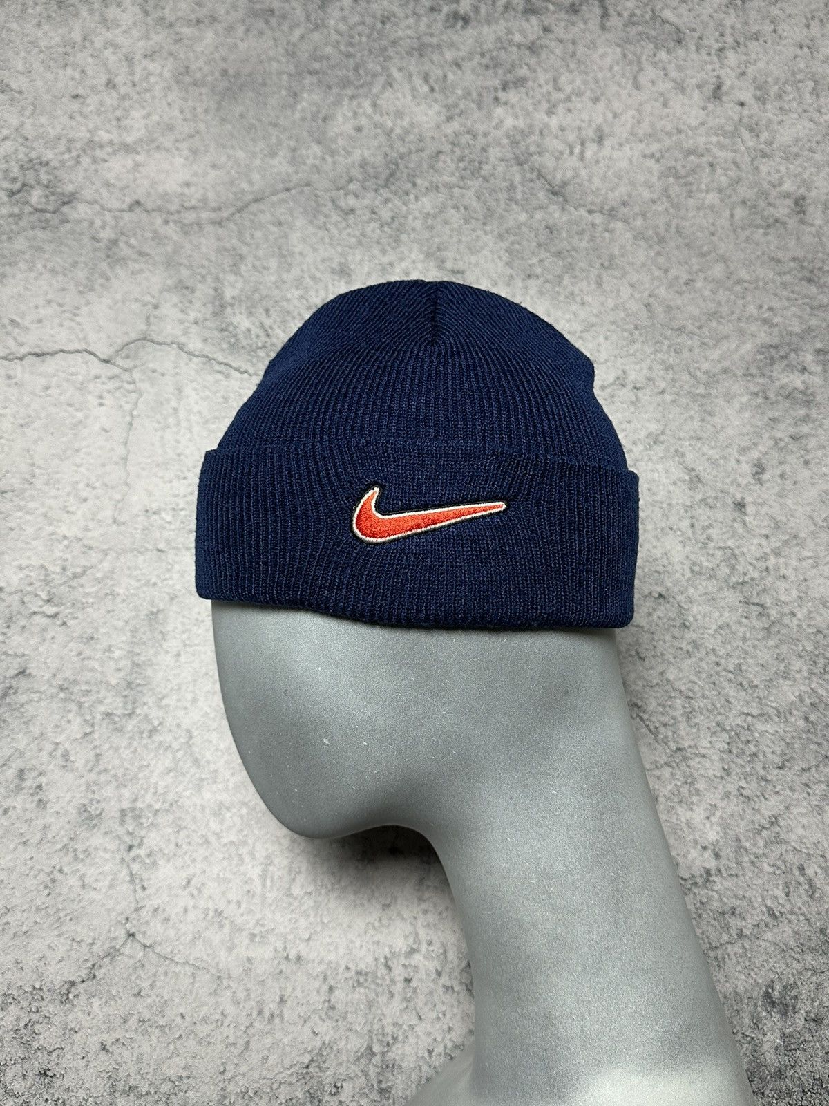 Nike Vintage Nike Beanie Hat Red Swoosh Logo Size ONE SIZE - 1 Thumbnail