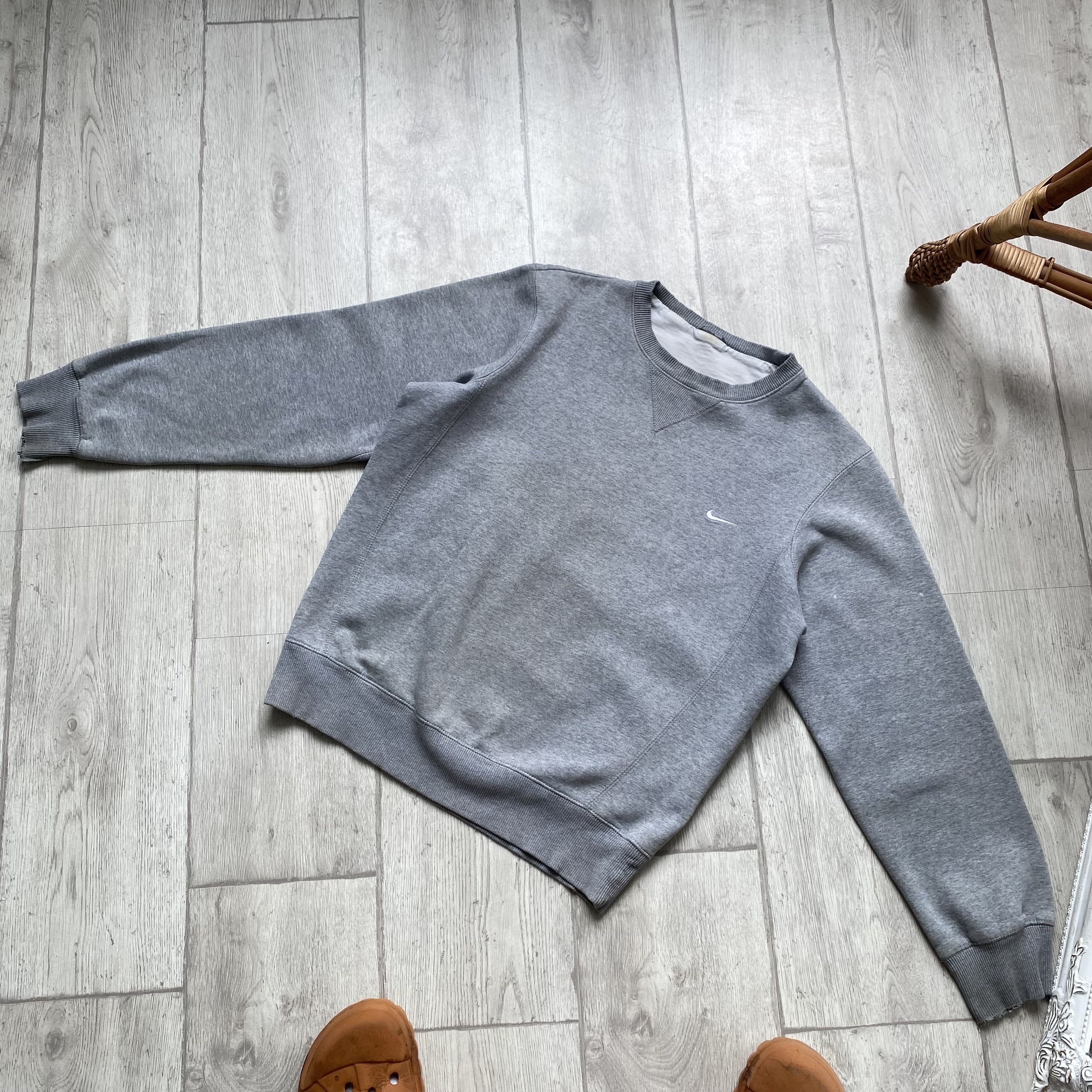 Nike 🦏Trashed 90s Nike sweatshirt mini swoosh Vintage Distressed Size US XS / EU 42 / 0 - 11 Thumbnail