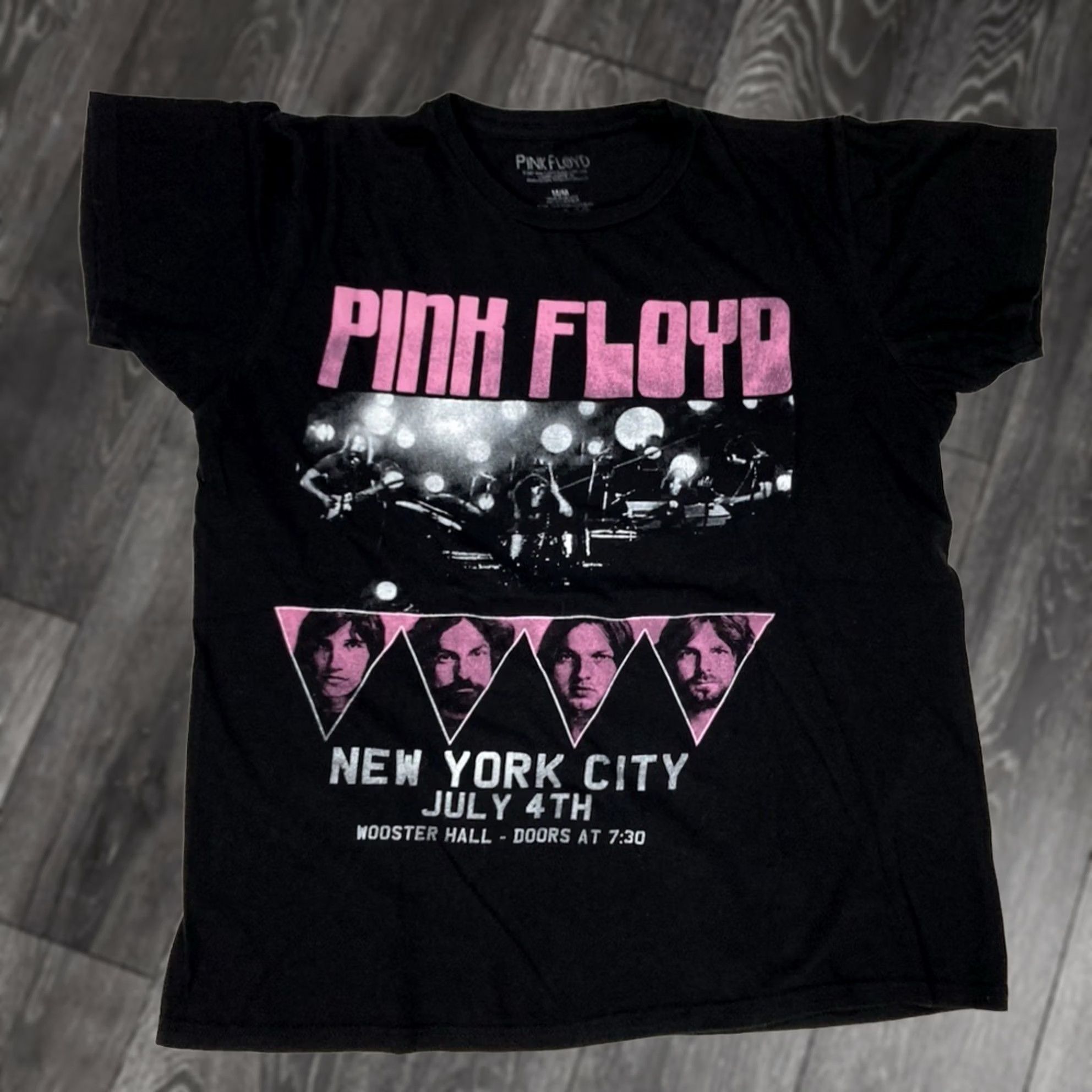 Vintage Pink Floyd T-Shirt Women Medium Black City Music Retro Crew Neck Short Sleeve VINTAGE (if applicable) Size M / US 6-8 / IT 42-44 - 1 Thumbnail