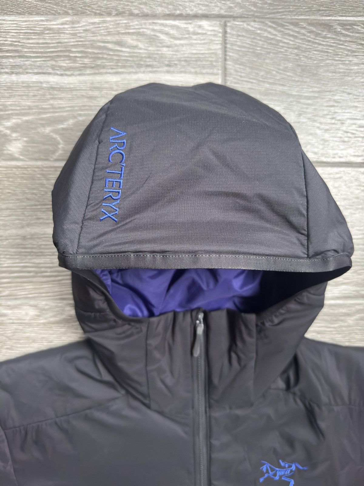 Arc'teryx Arc’teryx Atom Hoody – Black/Soul/Electra Size Small Size US S / EU 44-46 / 1 - 10 Thumbnail