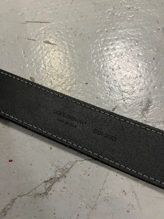 Designer × Dolce & Gabbana × Vintage Dolce & Gabbana Gold Buckle Black Leather Belt Size ONE SIZE - 9 Thumbnail