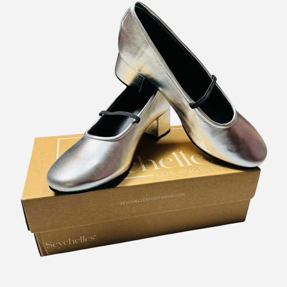 Seychelles NWT New SEYCHELLES Leather Dusk To Dawn Silver Metallic Low Size US 9 / IT 39 - 1 Thumbnail