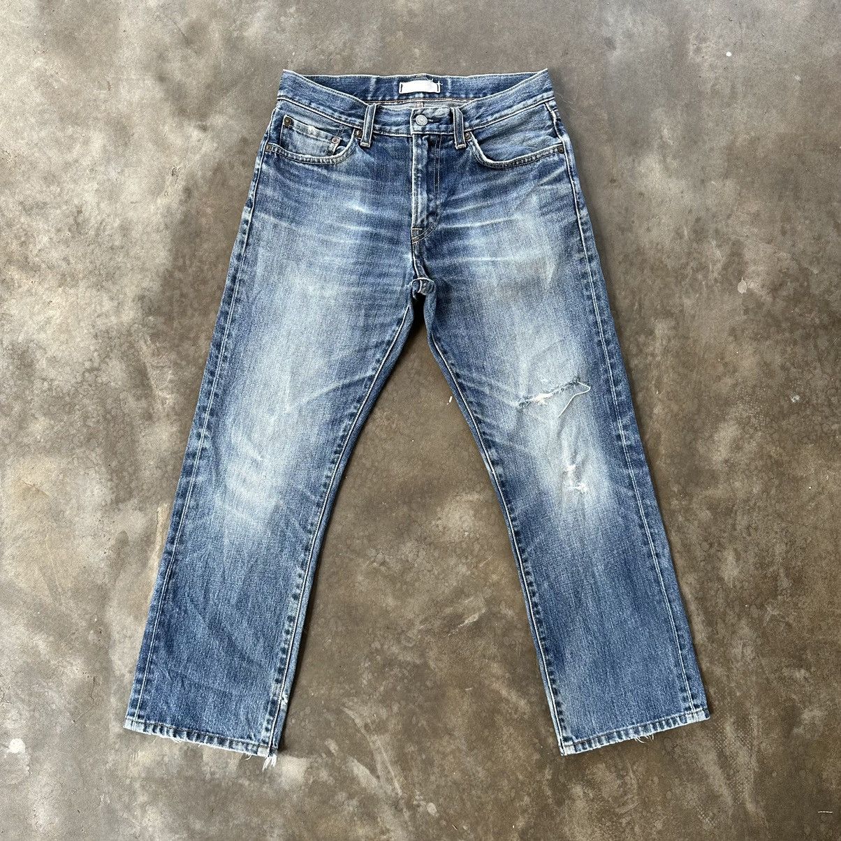 Japanese Brand Vintage Japanese Jean Distressed Denim Faded Pant W28 Size US 28 / EU 44 - 1 Thumbnail
