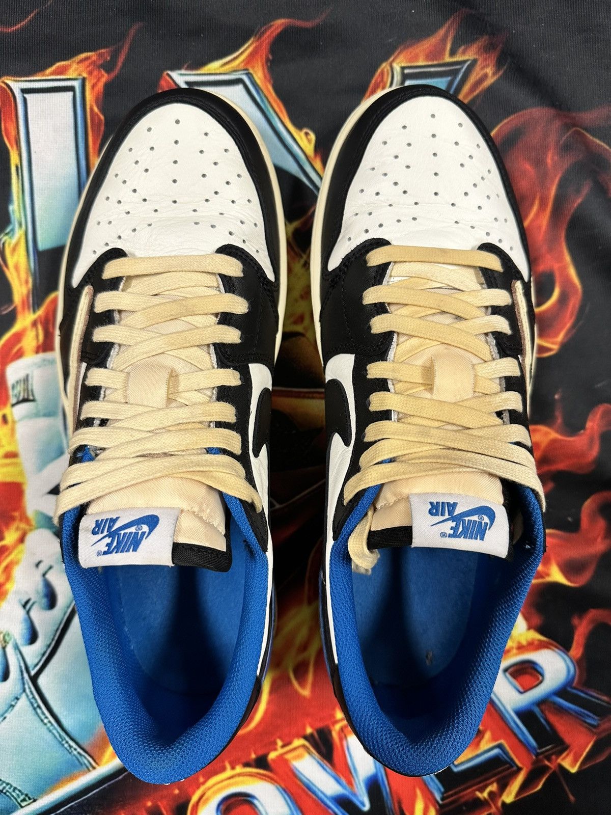 Nike × Travis Scott Travis scott low fragments Size US 10 / EU 43 - 3 Thumbnail