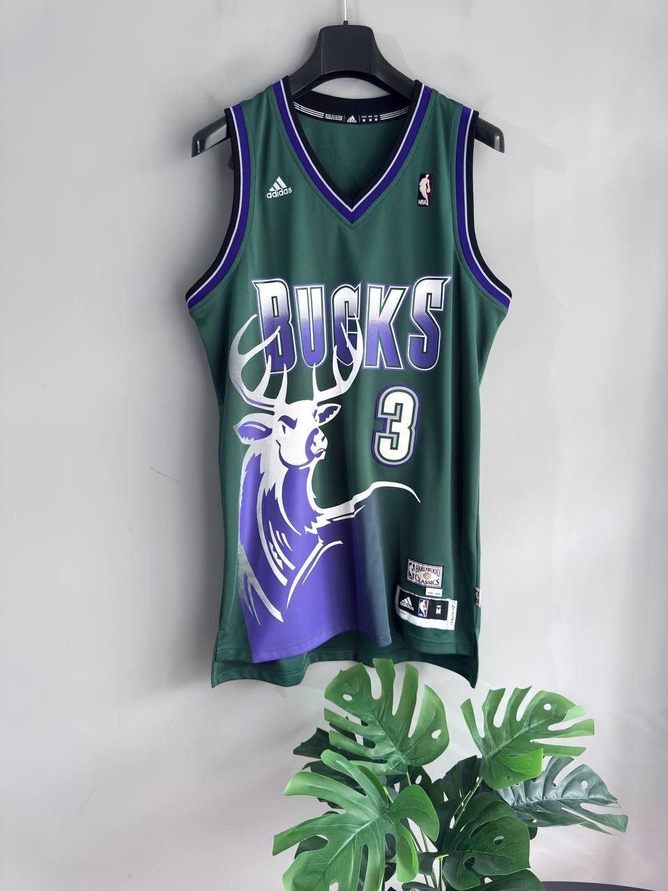 Adidas Milwaukee Bucks 1995-99 NBA Basketball Jersey #3 JENNINGS, M Size US M / EU 48-50 / 2 - 1 Thumbnail