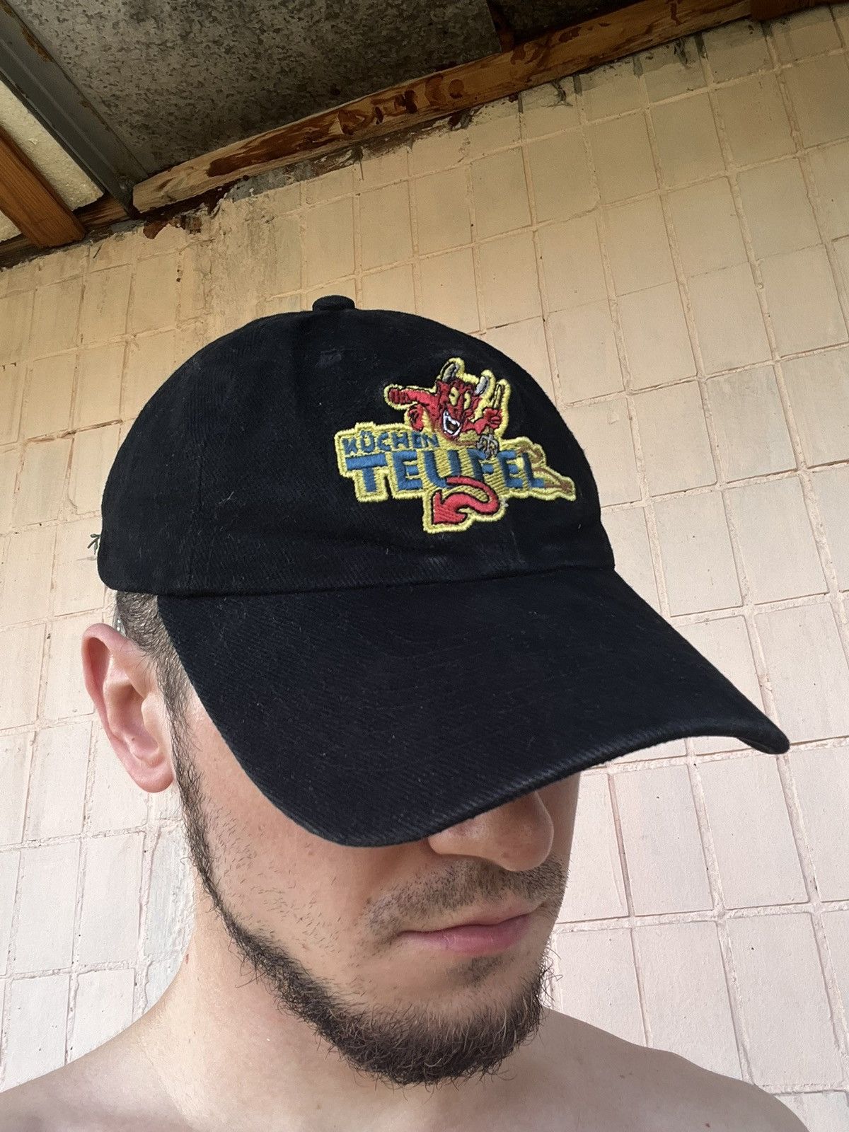 Vintage Vintage 90s Hat Kuchen Teufel Hunden Graphic Cap Black Size ONE SIZE - 24 Thumbnail