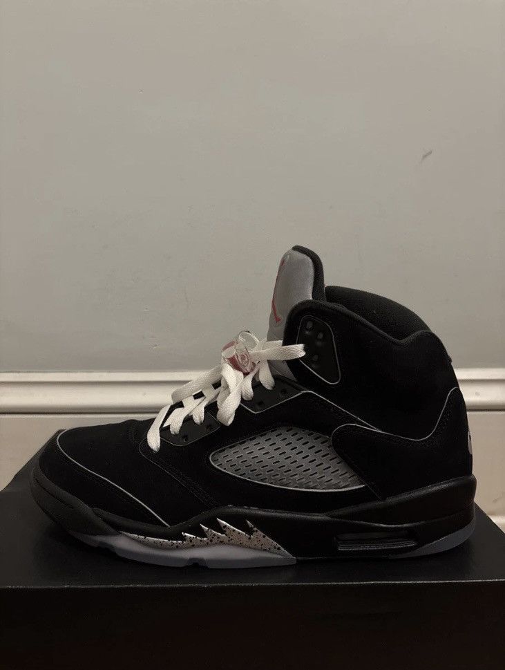 Nike Jordan 5 Black Metallics Size US 10 / EU 43 - 2 Thumbnail