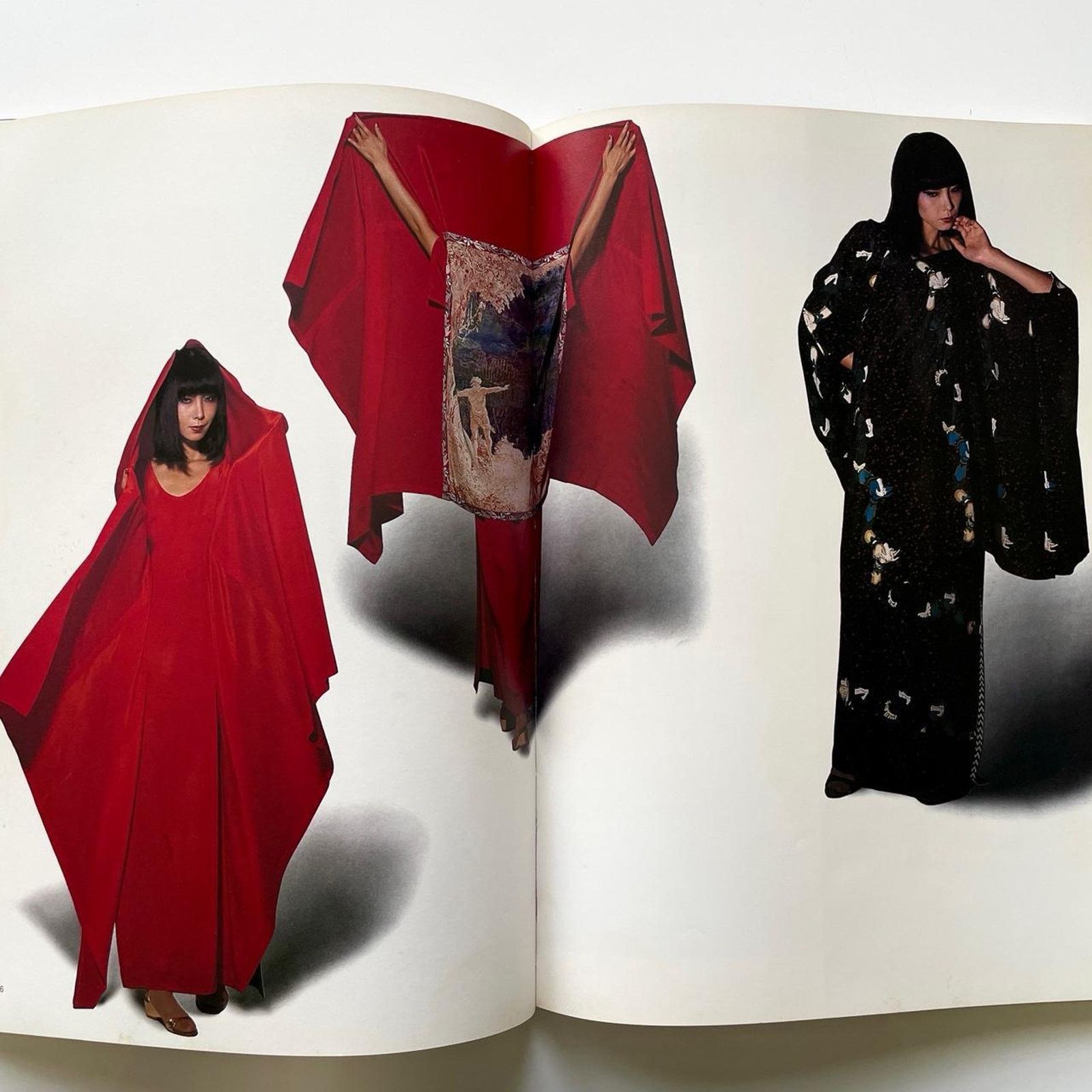 Issey Miyake × Japanese Brand × Vintage ISSEY MIYAKE 1978 EAST MEETS WEST Oversized Book Size ONE SIZE - 3 Thumbnail