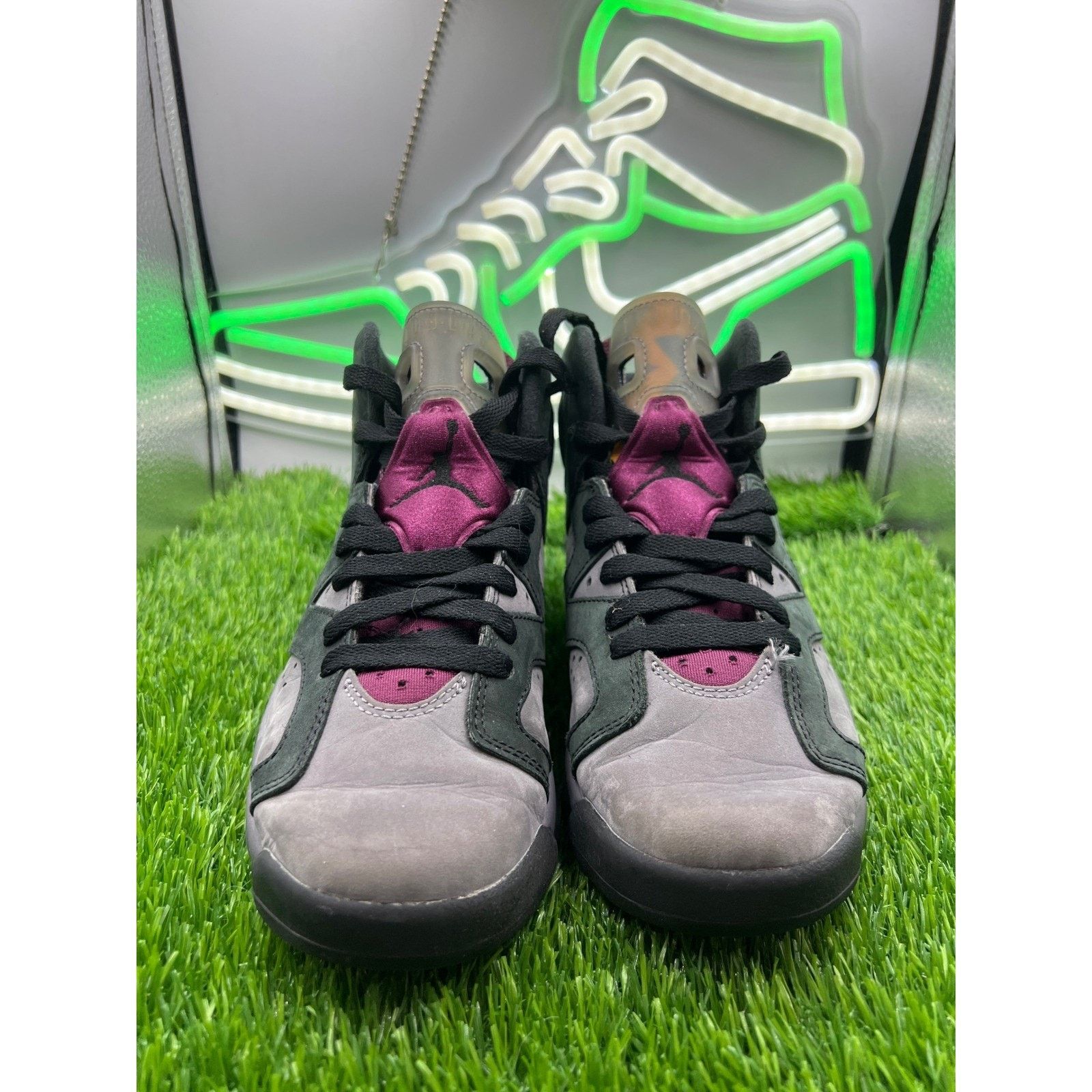 Jordan Brand Nike Air Jordan 6 Retro GS 'Bordeaux' Shoes Youth Size 4Y Size US 5 / EU 37 - 2 Thumbnail