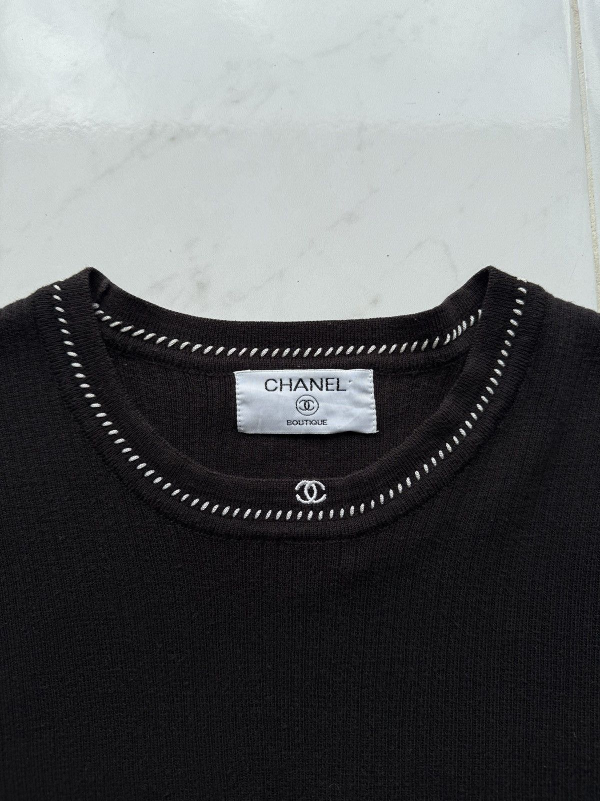 Chanel Vintage CHANEL Neck Logo Black Crop Top Size M / US 6-8 / IT 42-44 - 2 Thumbnail