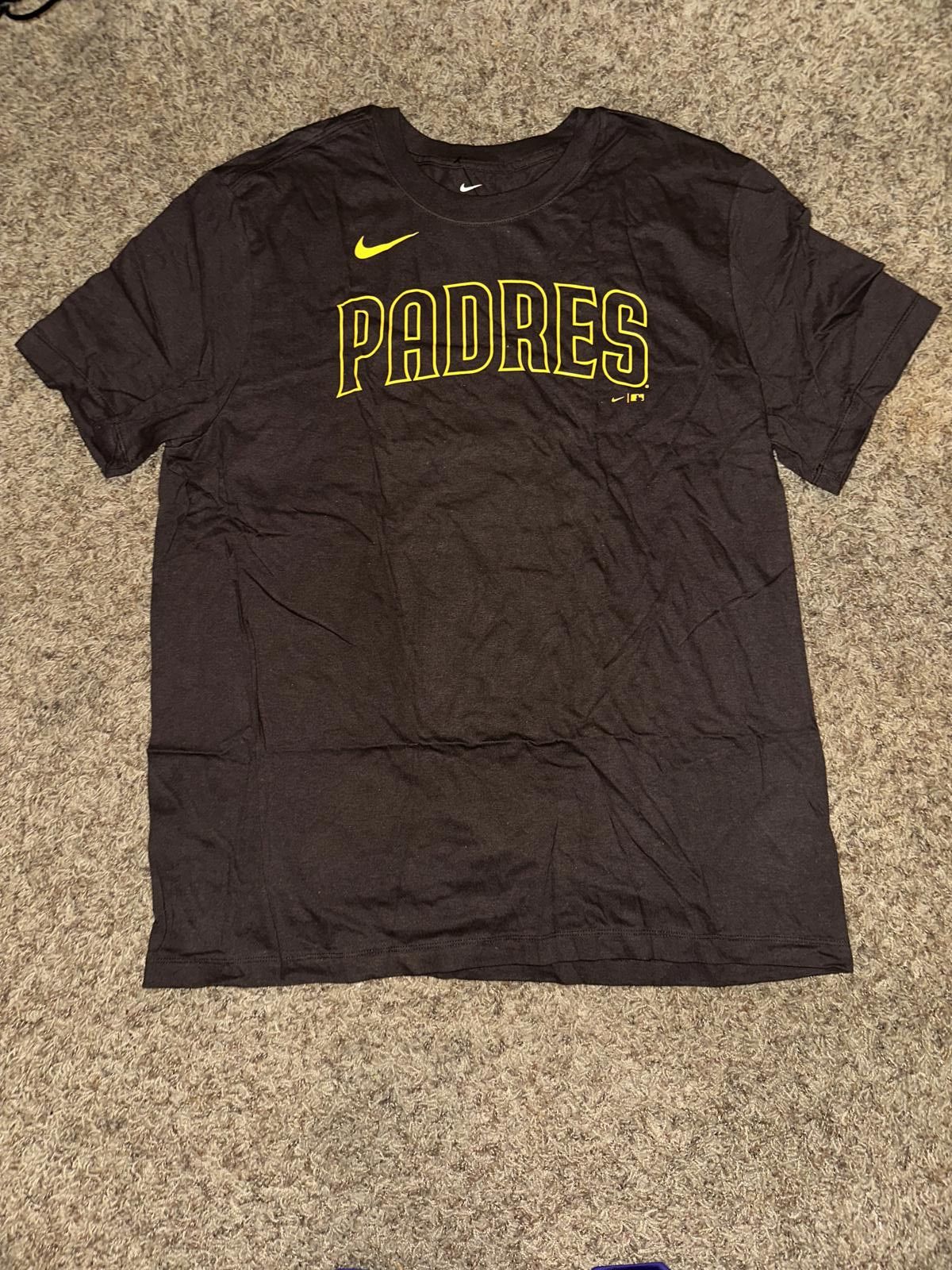 Nike Nike Men’s MLB San Diego Padres Fernando Tatis Jr. #23 Graphic T-Shirt Size US XL / EU 56 / 4 - 1 Thumbnail