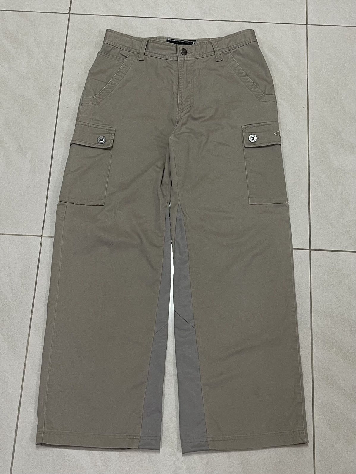 Oakley × Vintage Vintage Oakley Flared Cargos Size US 30 / EU 46 - 1 Thumbnail