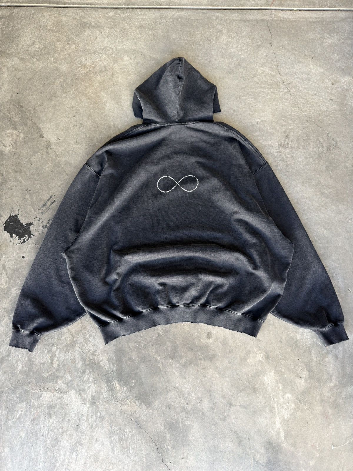 Vetements Vetements infinity life after life hoodie Size US M / EU 48-50 / 2 - 4 Thumbnail