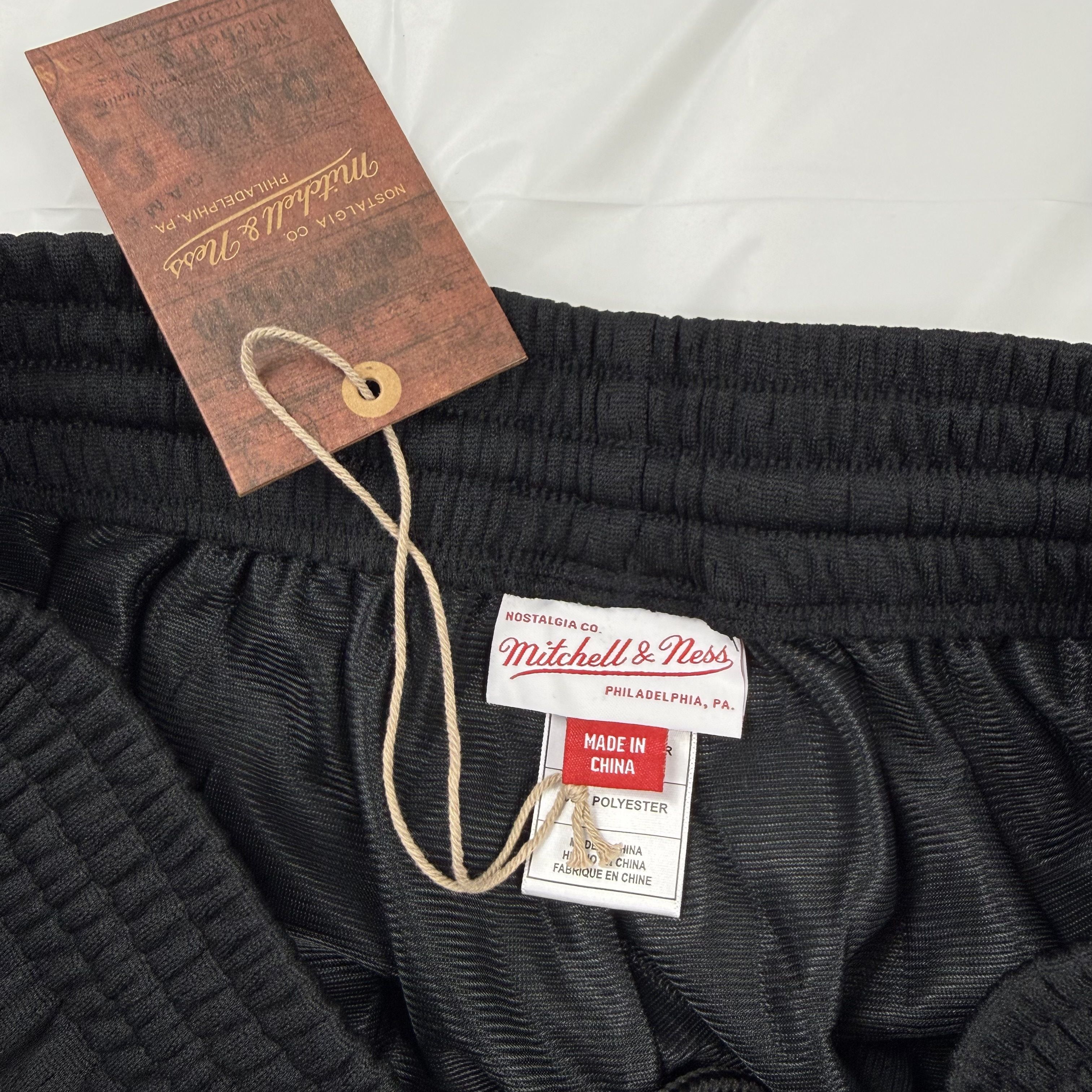 Mitchell & Ness Mitchell & Ness Mens Branded Diamond Mesh Shorts Medium Size US 32 / EU 48 - 7 Thumbnail