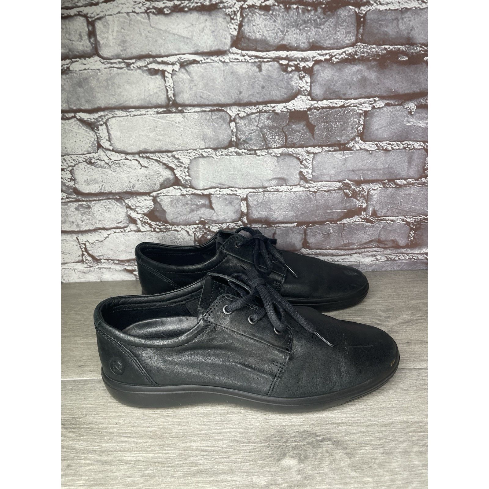 Ecco ECCO Danish Design Black Leather Triple Black Casual Sneaker Size US 10 / EU 43 - 15 Thumbnail