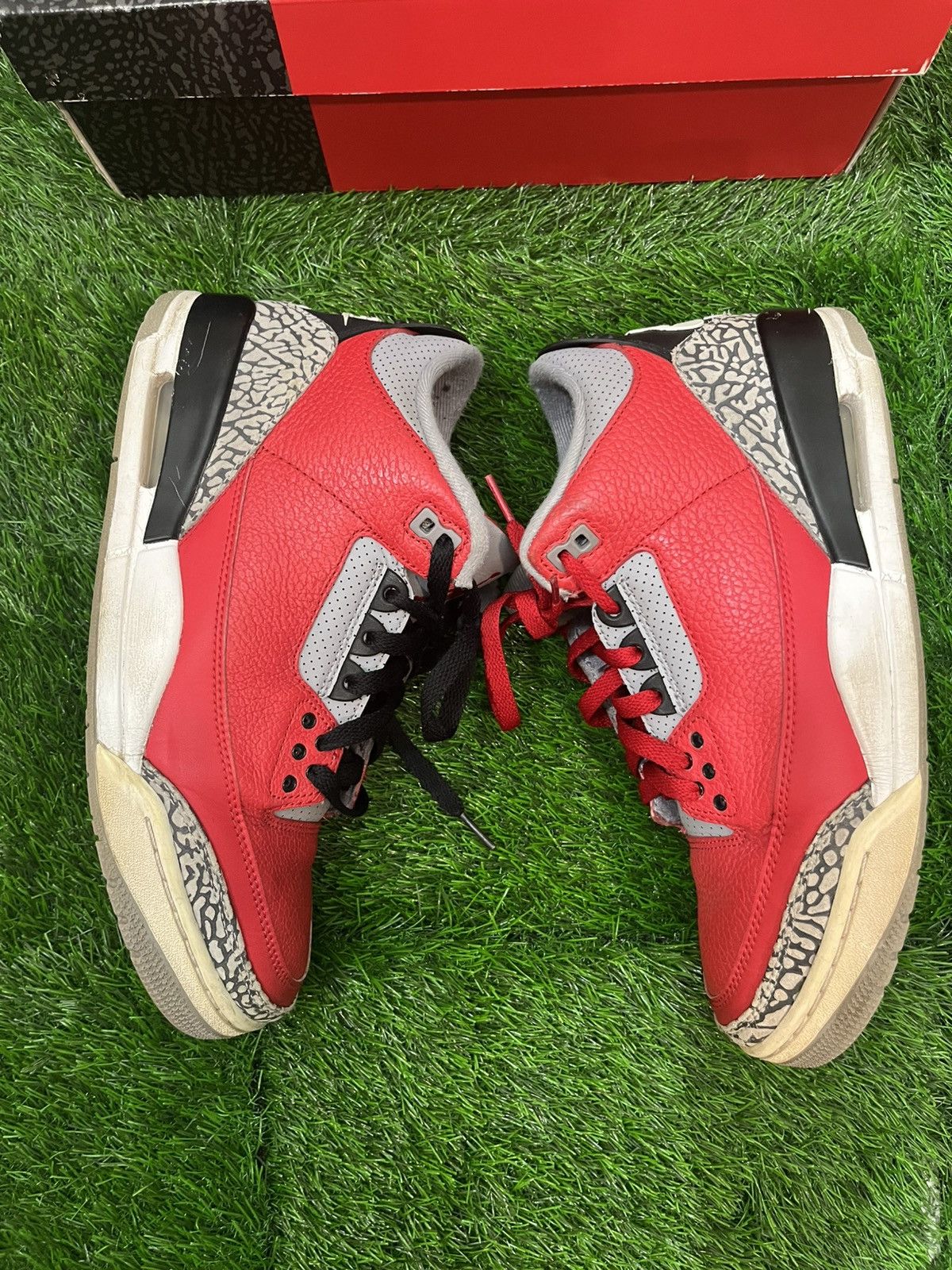 Jordan Brand Jordan 3 Fire Red SE Unite Size US 9 / EU 42 - 2 Thumbnail