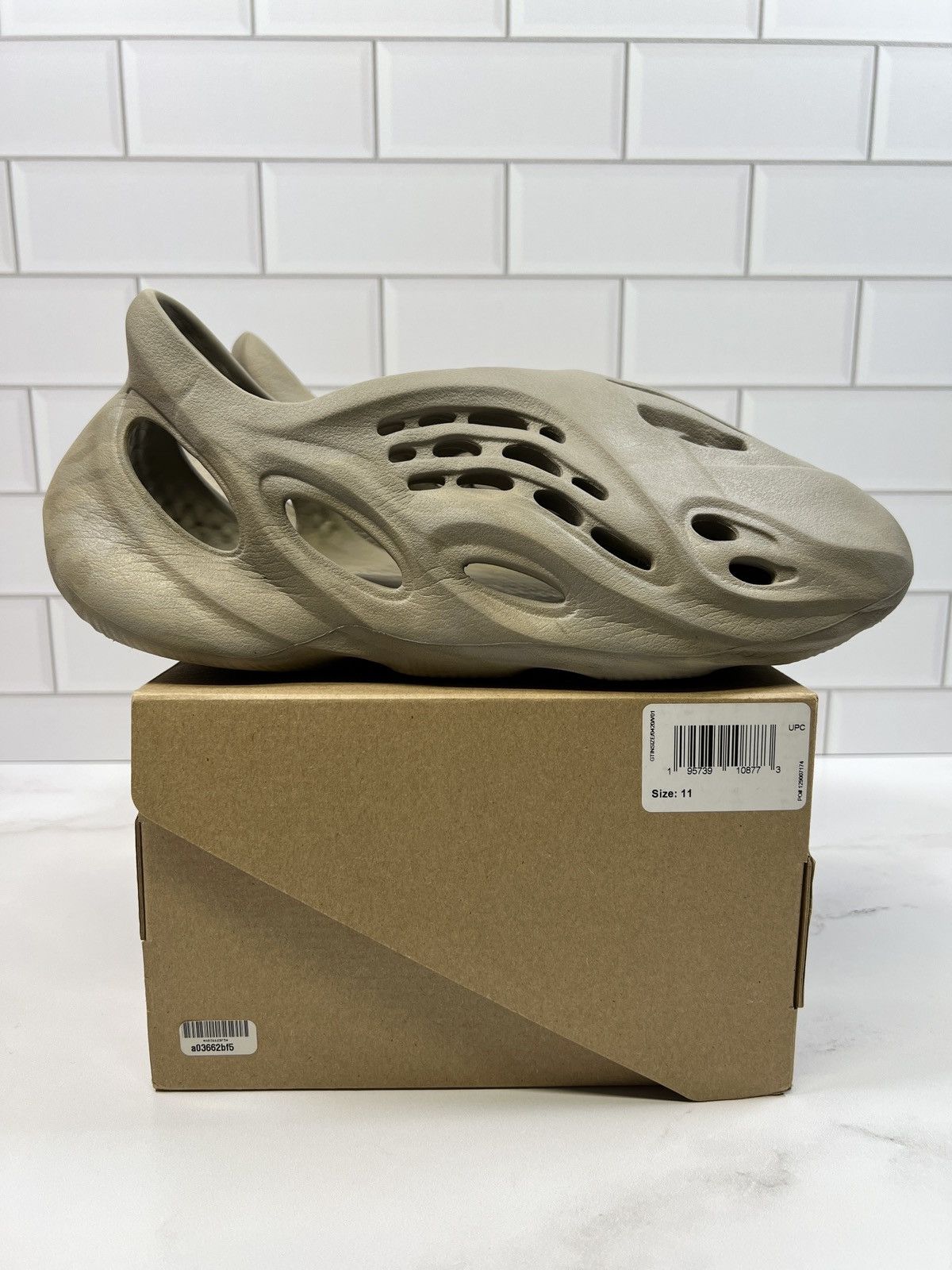Adidas Adidas Yeezy Foamrunners Foamrunner Foam Runners Runner Size US 11 / EU 44 - 5 Thumbnail