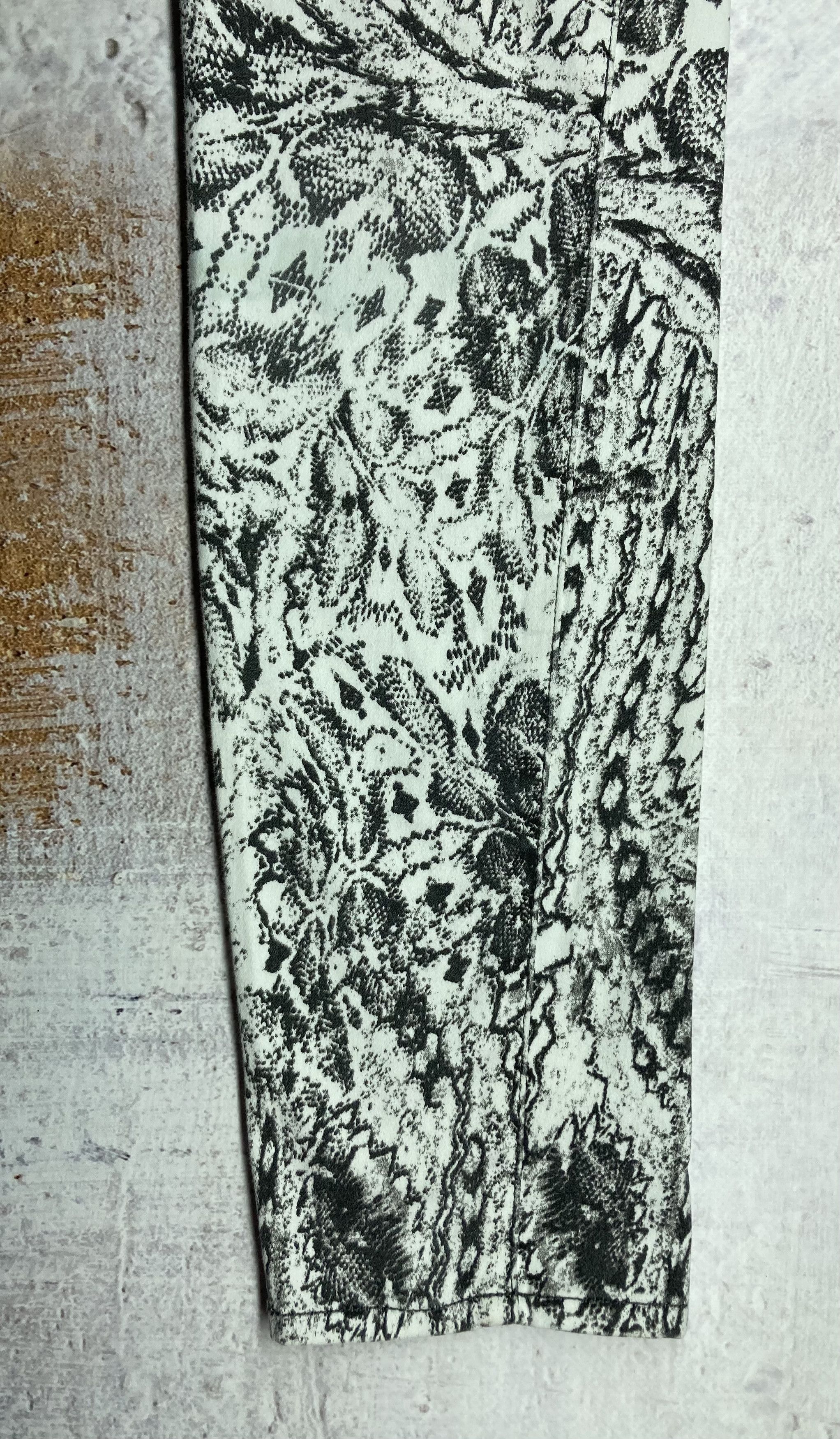 Vintage Vintage Abstract Print Pants Armani Exchange Women’s Size S Size 36" / US 14 / IT 50 - 3 Thumbnail
