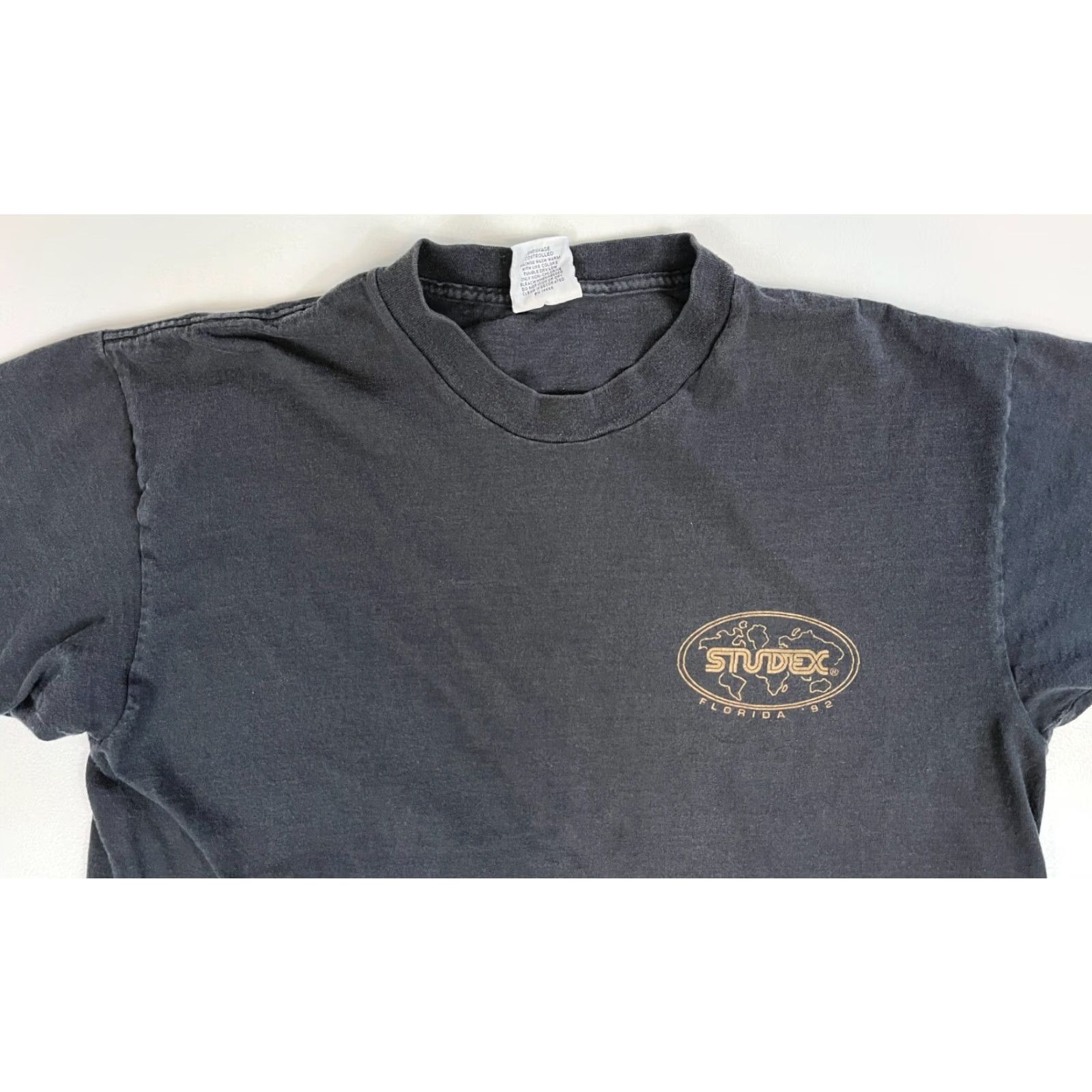 Lee VINTAGE Florida Studex Ear Piercing Equipment T-Shirt Lee Made in USA Sz L Men’s Black 1992 90s Vintage Graphic Print Shirt Size US L / EU 52-54 / 3 - 3 Thumbnail
