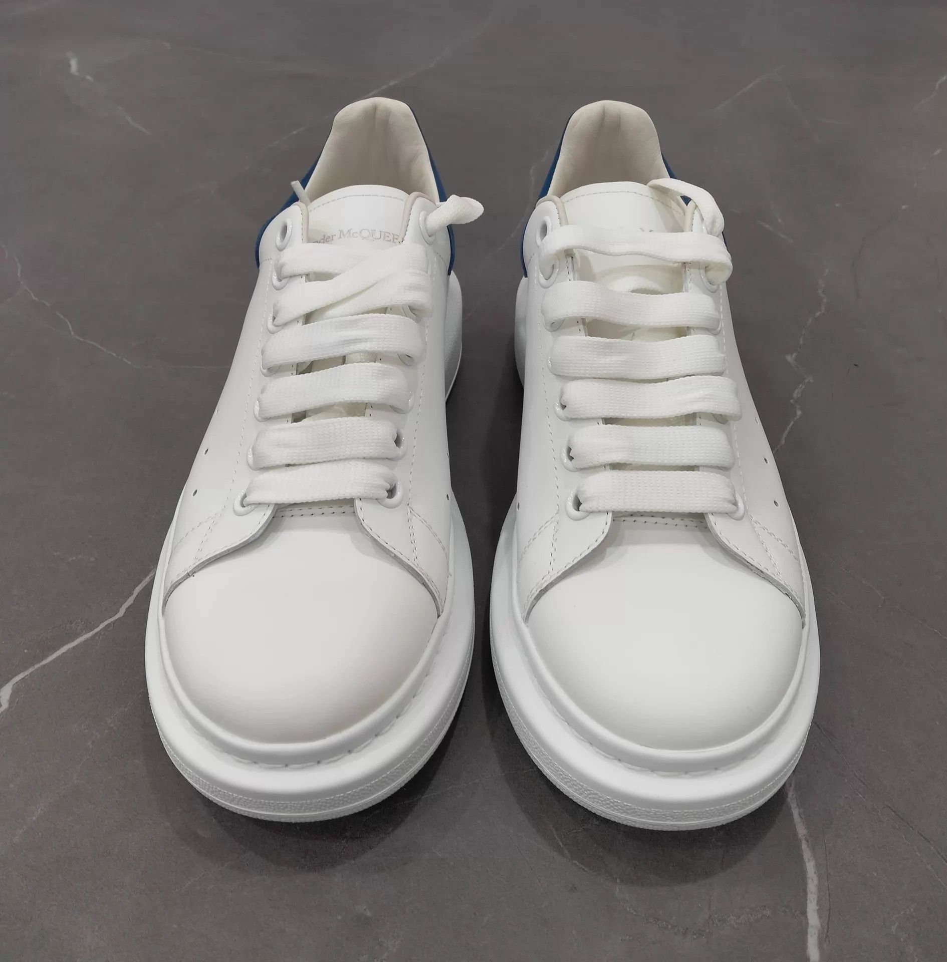Alexander McQueen Alexander McQueen Blue Tail Platform Shoe 39.5 Size US 9 / IT 39 - 4 Thumbnail