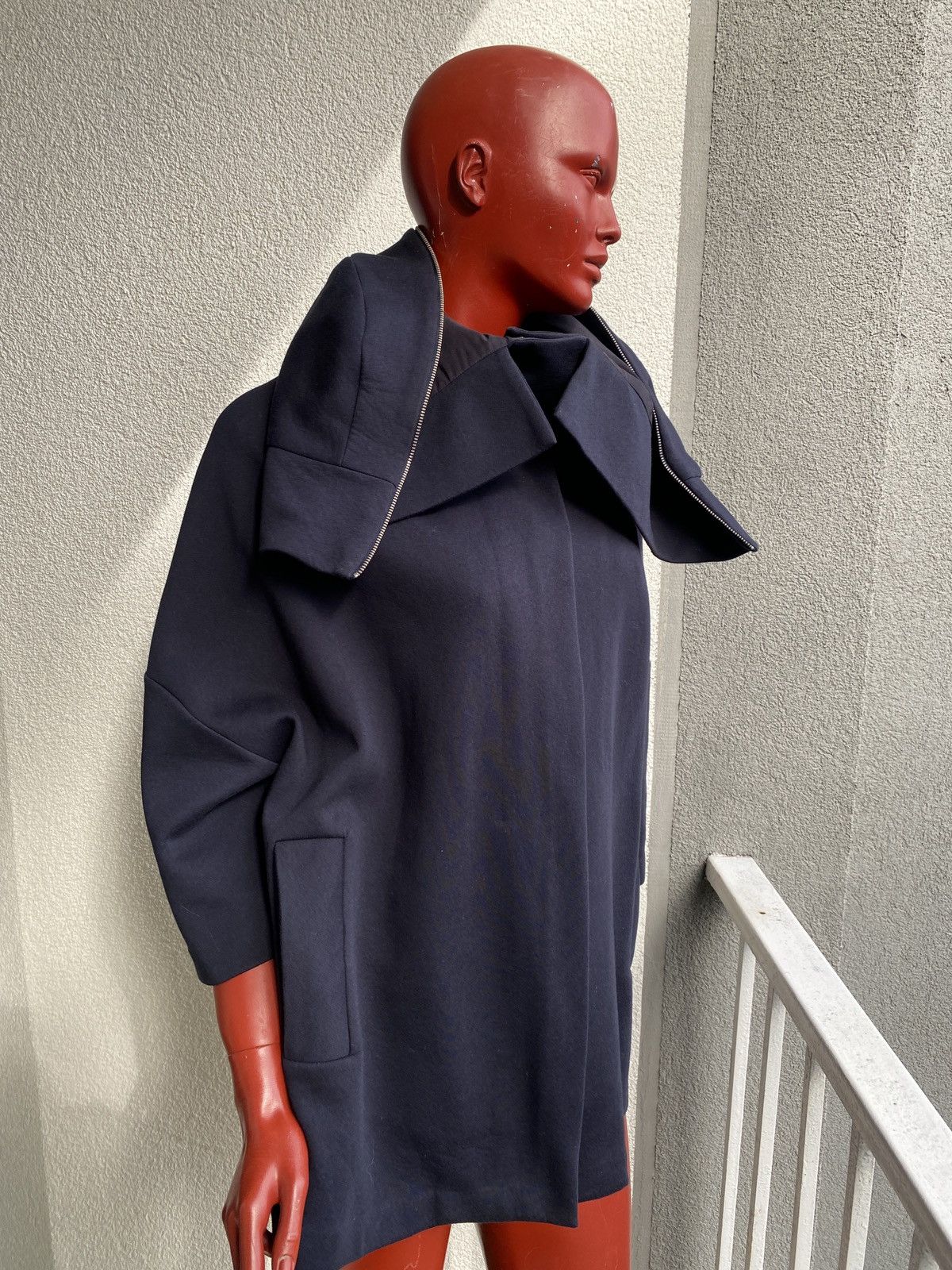 Cos COS Scuba Cape Jacket with Detachable Hood Size S / US 4 / IT 40 - 2 Thumbnail