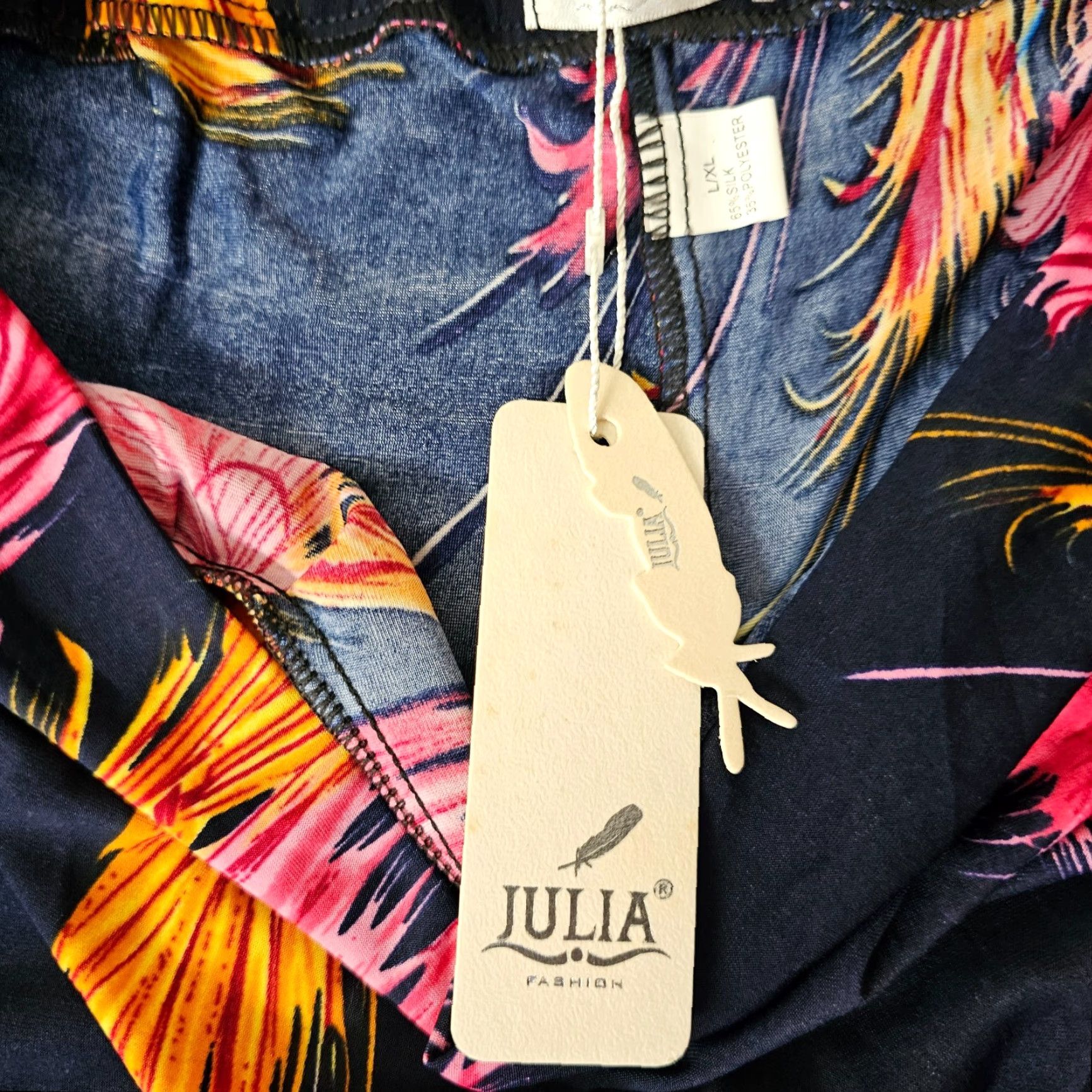 Vintage Julia Women’s Geometric Silk Bermuda Shorts L Green Casual Stretch Party Size 36" / US 14 / IT 50 - 3 Thumbnail